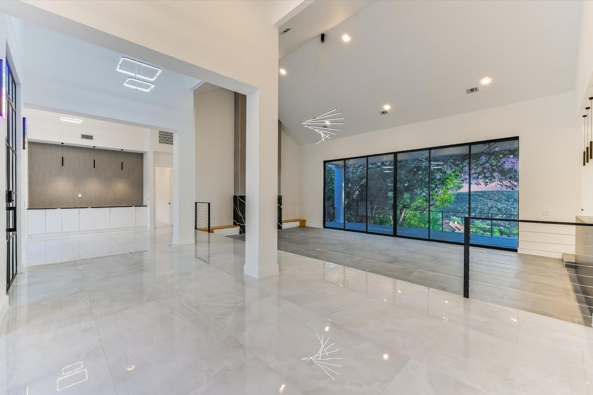 9409 Bell Mountain Dr, Austin, TX 78730