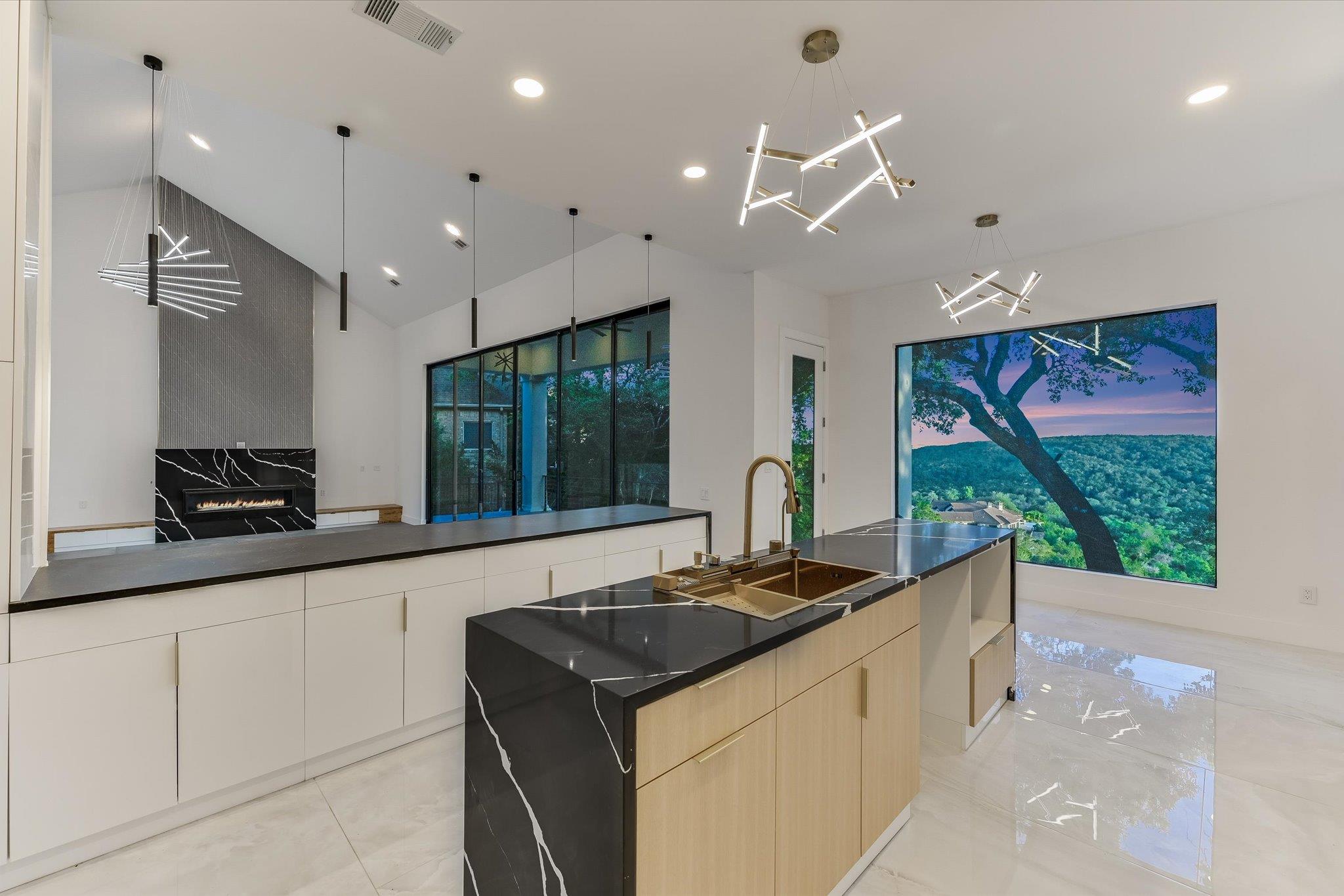 9409 Bell Mountain Dr, Austin, TX 78730