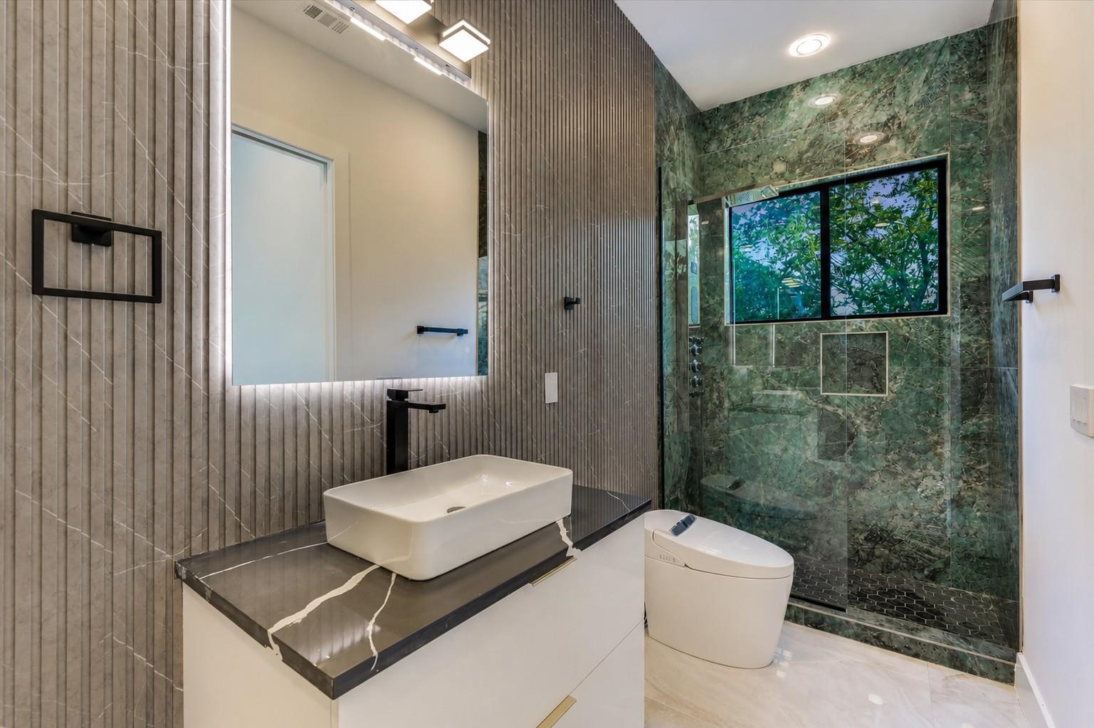 9409 Bell Mountain Dr, Austin, TX 78730