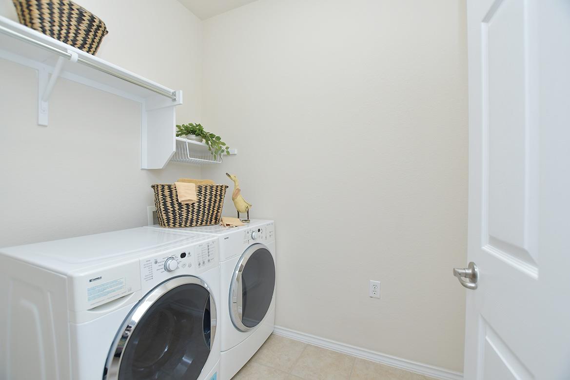 203 Winter Dr, Georgetown, TX 78633