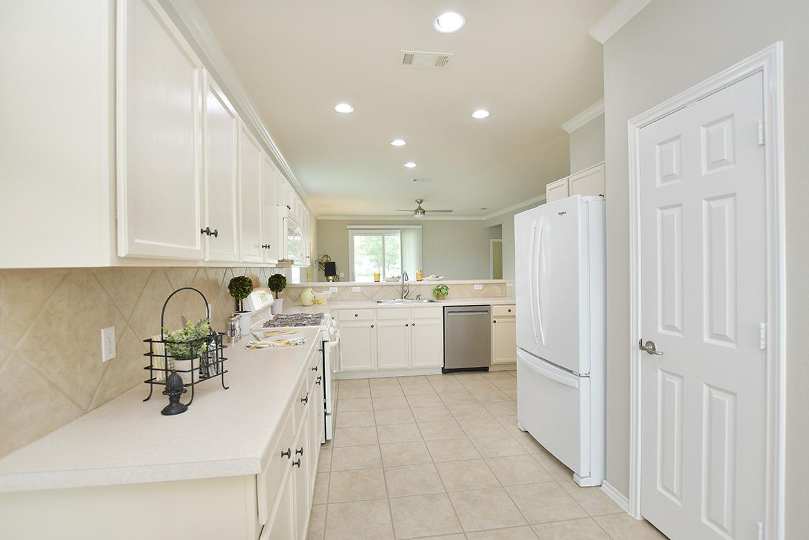 203 Winter Dr, Georgetown, TX 78633