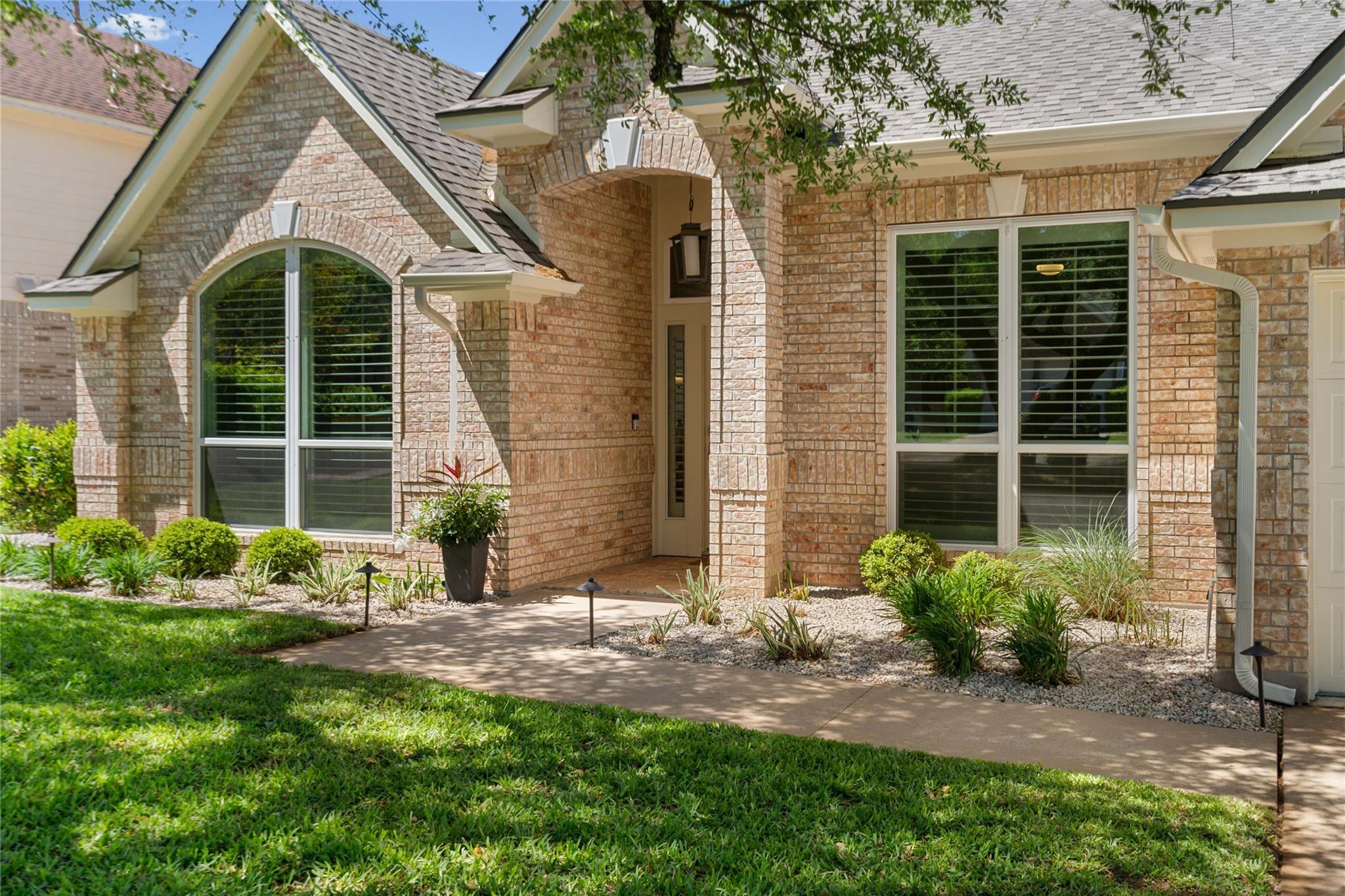 10744 Chestnut Ridge Rd, Austin, TX 78726
