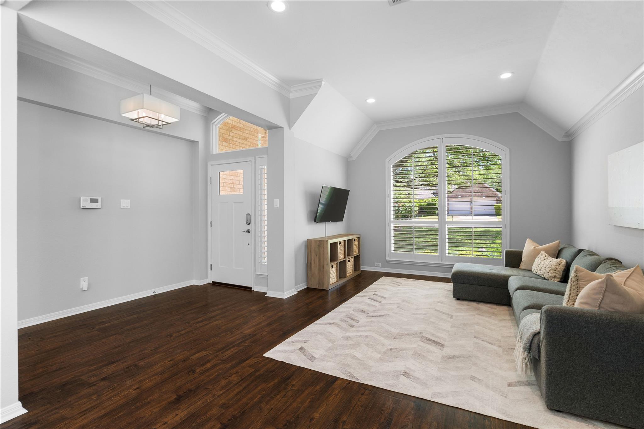 10744 Chestnut Ridge Rd, Austin, TX 78726