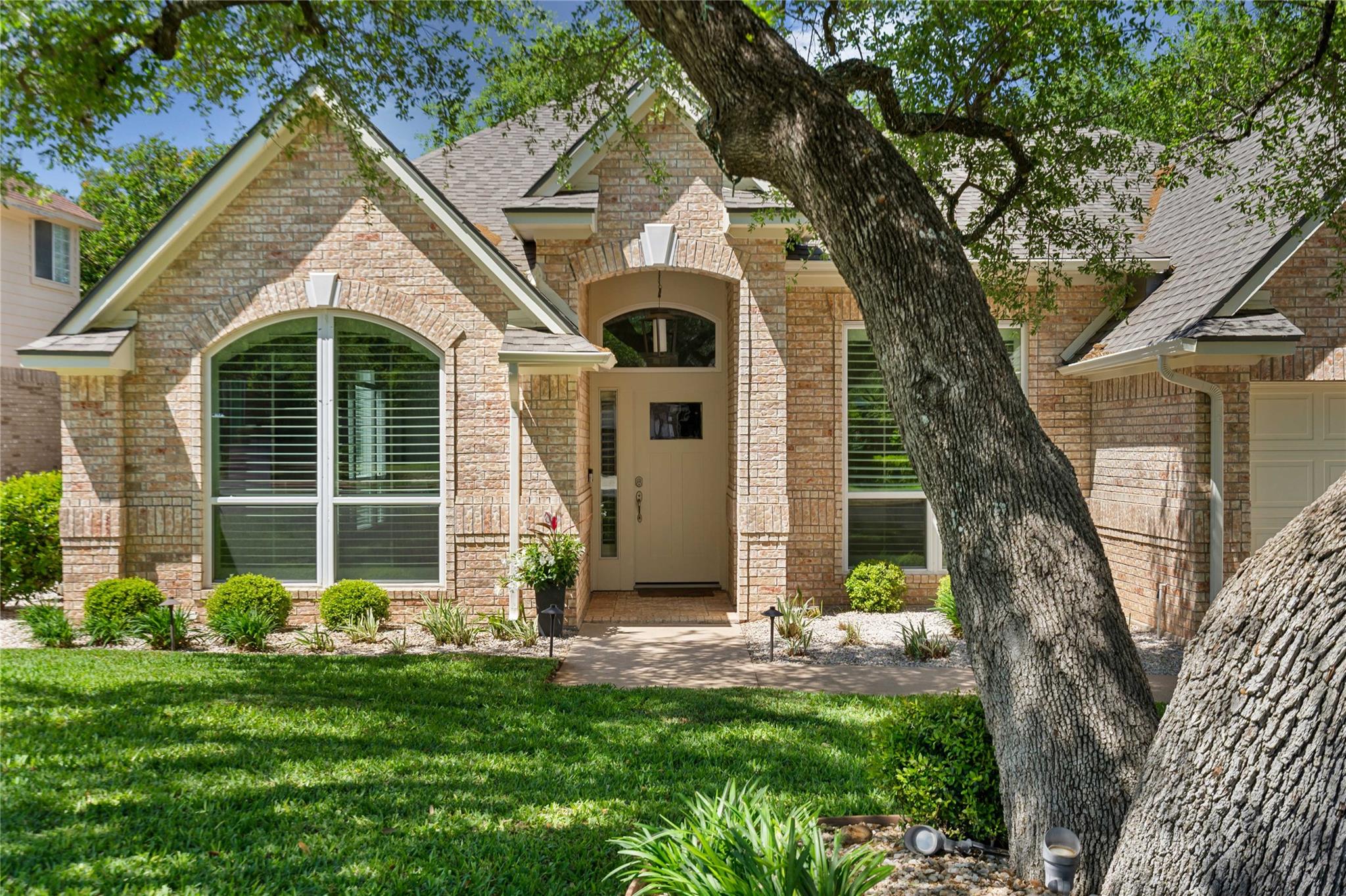 10744 Chestnut Ridge Rd, Austin, TX 78726