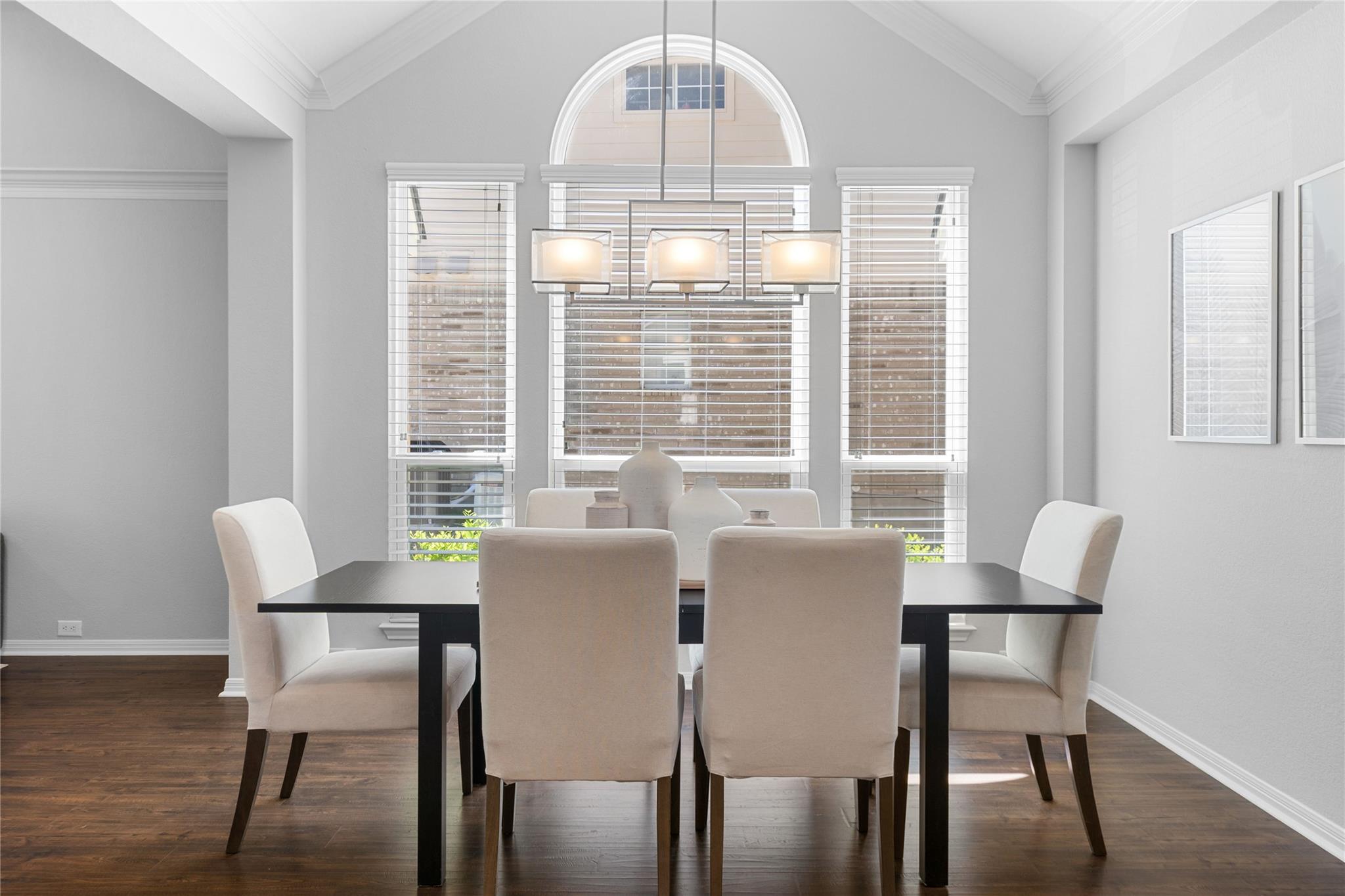 10744 Chestnut Ridge Rd, Austin, TX 78726