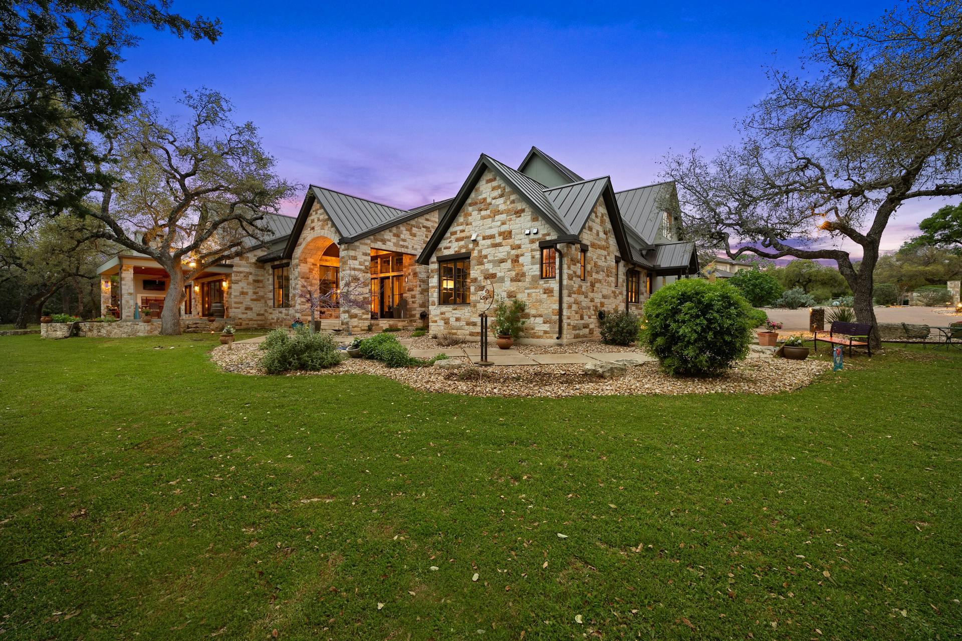 1330 Ranchers Club Ln, Driftwood, TX 78619