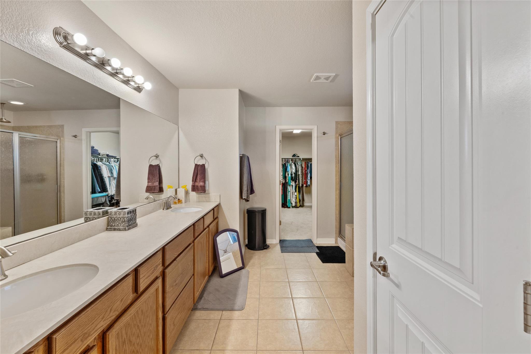 209 Anderson St, Hutto, TX 78634