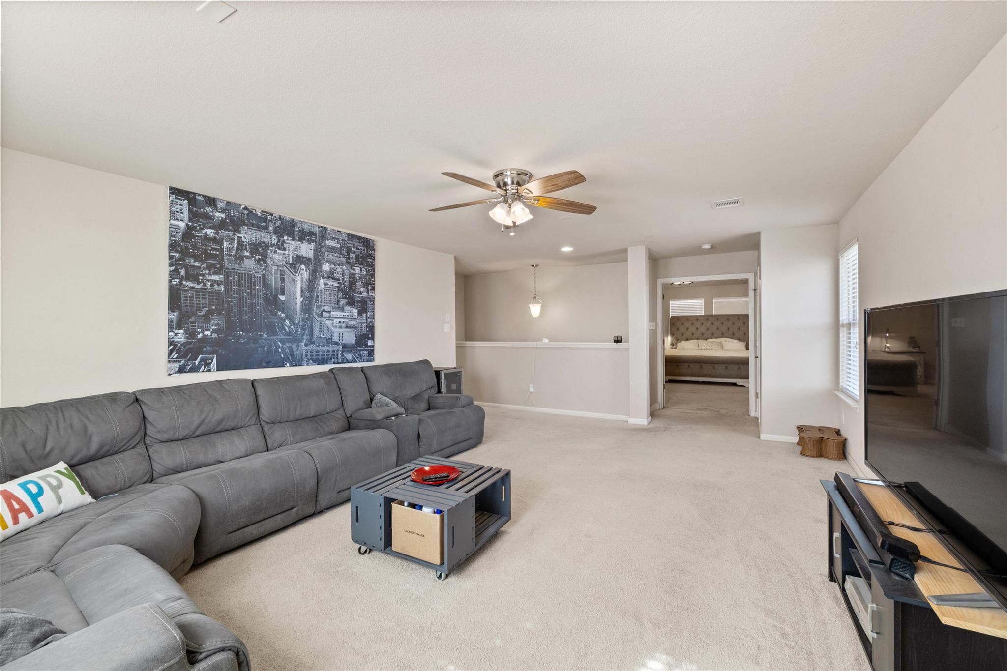 209 Anderson St, Hutto, TX 78634
