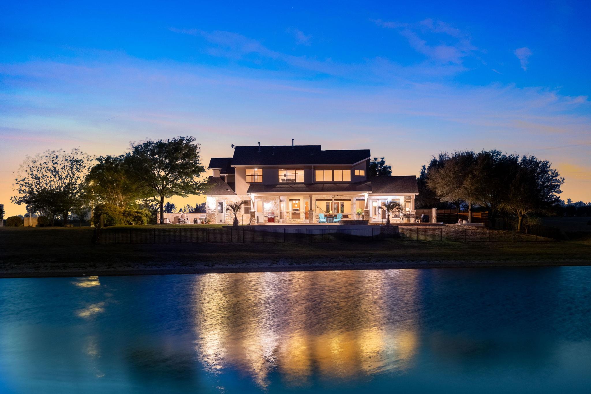 12407 Aquaplex Dr, Buda, TX 78610