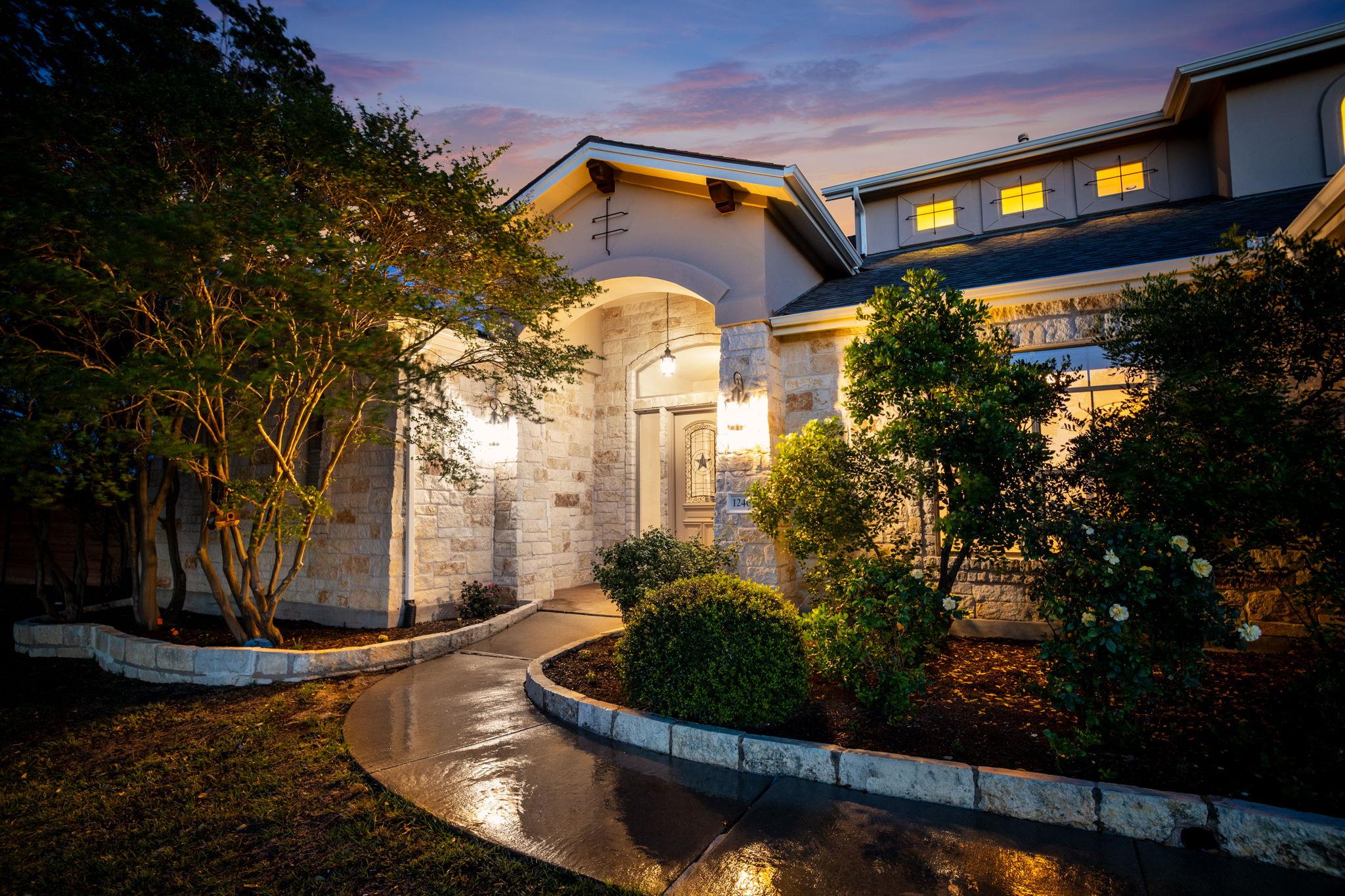 12407 Aquaplex Dr, Buda, TX 78610