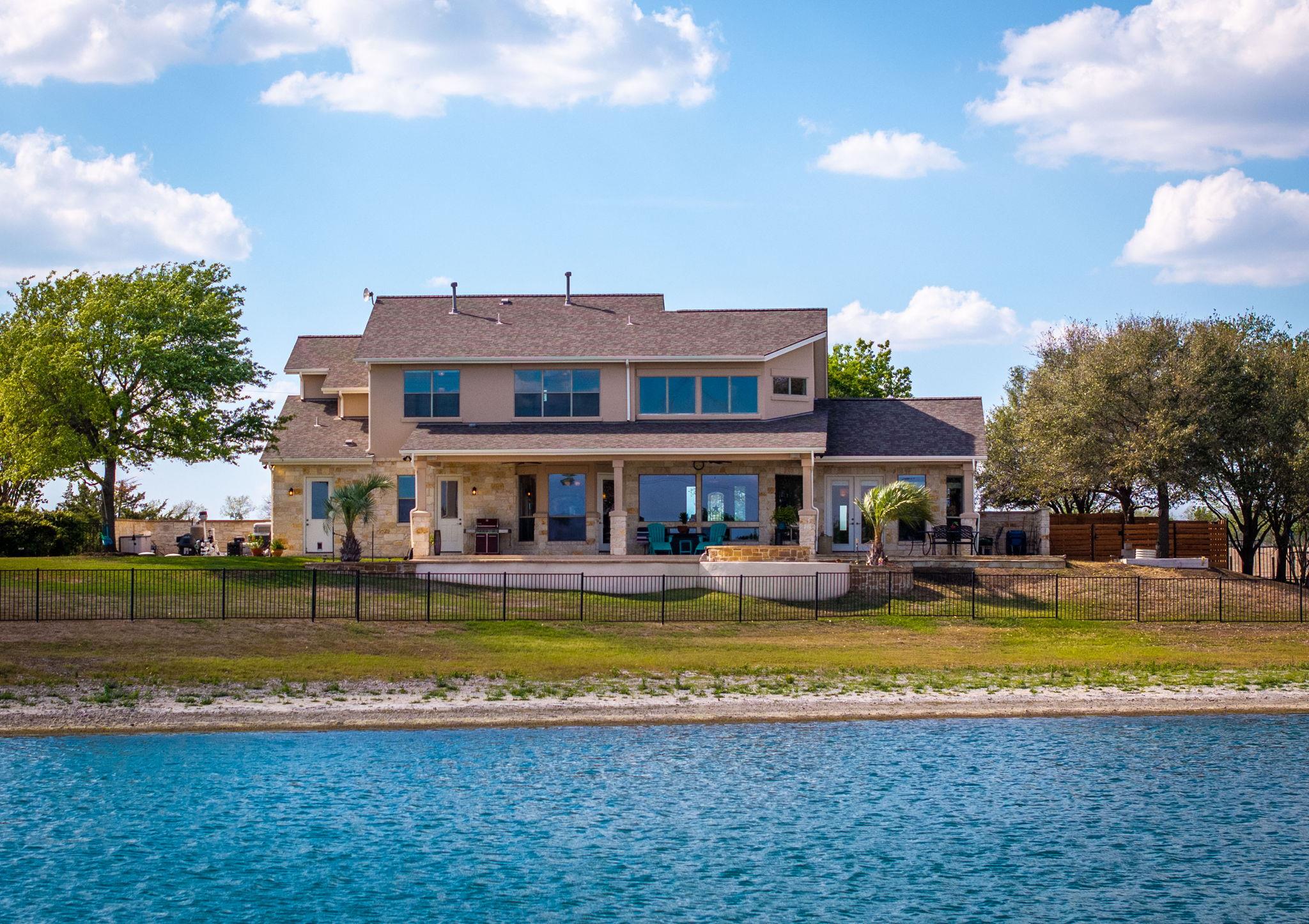 12407 Aquaplex Dr, Buda, TX 78610