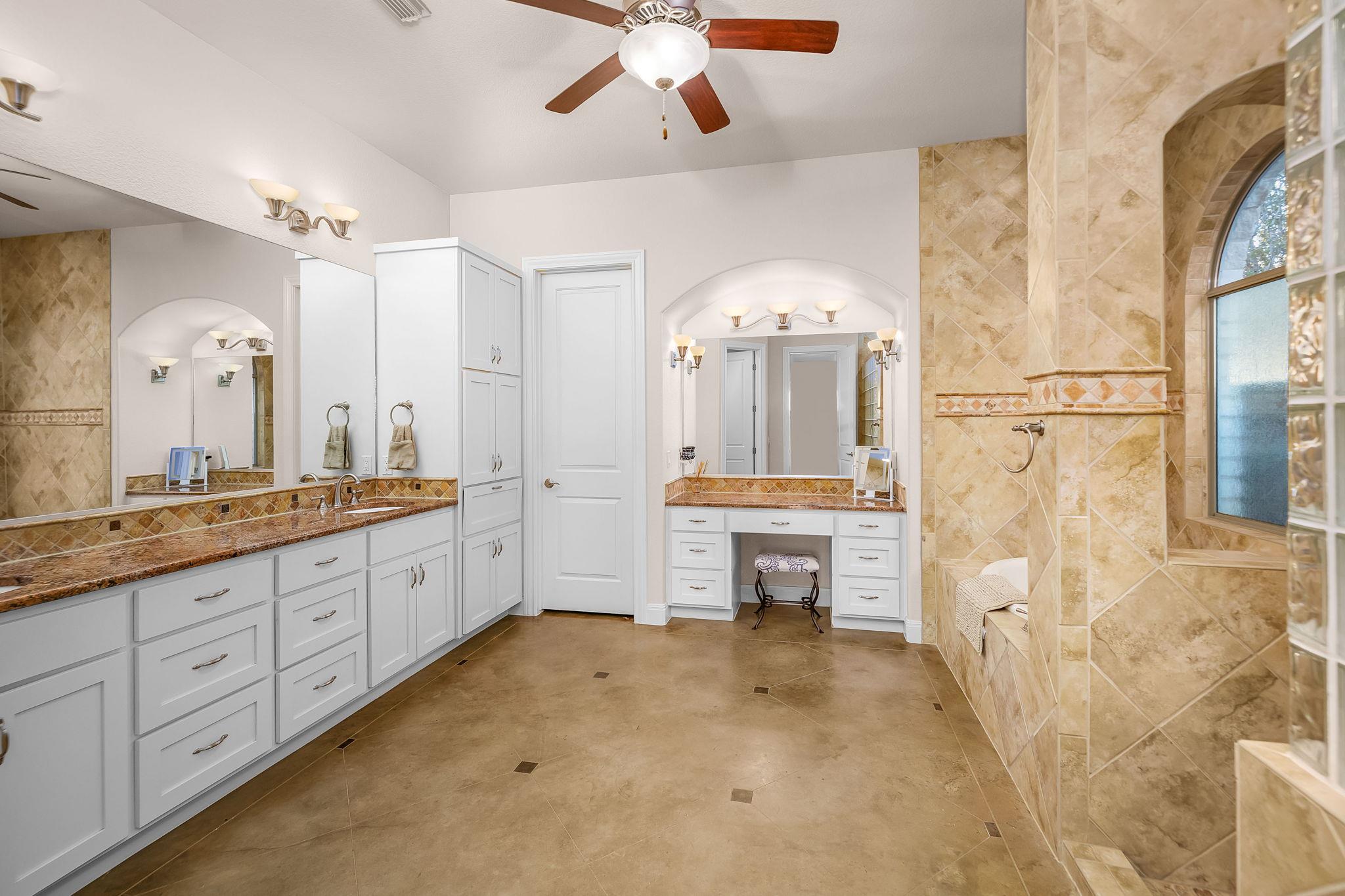 12407 Aquaplex Dr, Buda, TX 78610