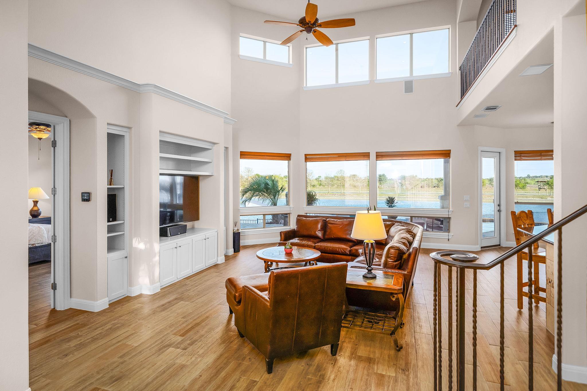 12407 Aquaplex Dr, Buda, TX 78610