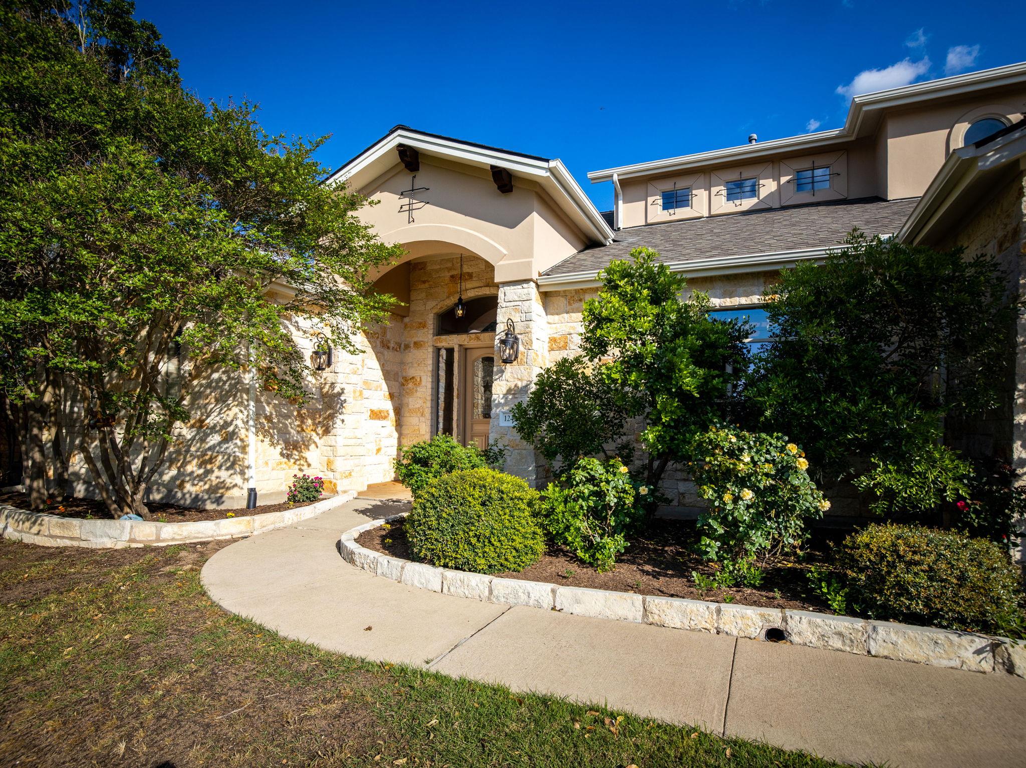 12407 Aquaplex Dr, Buda, TX 78610