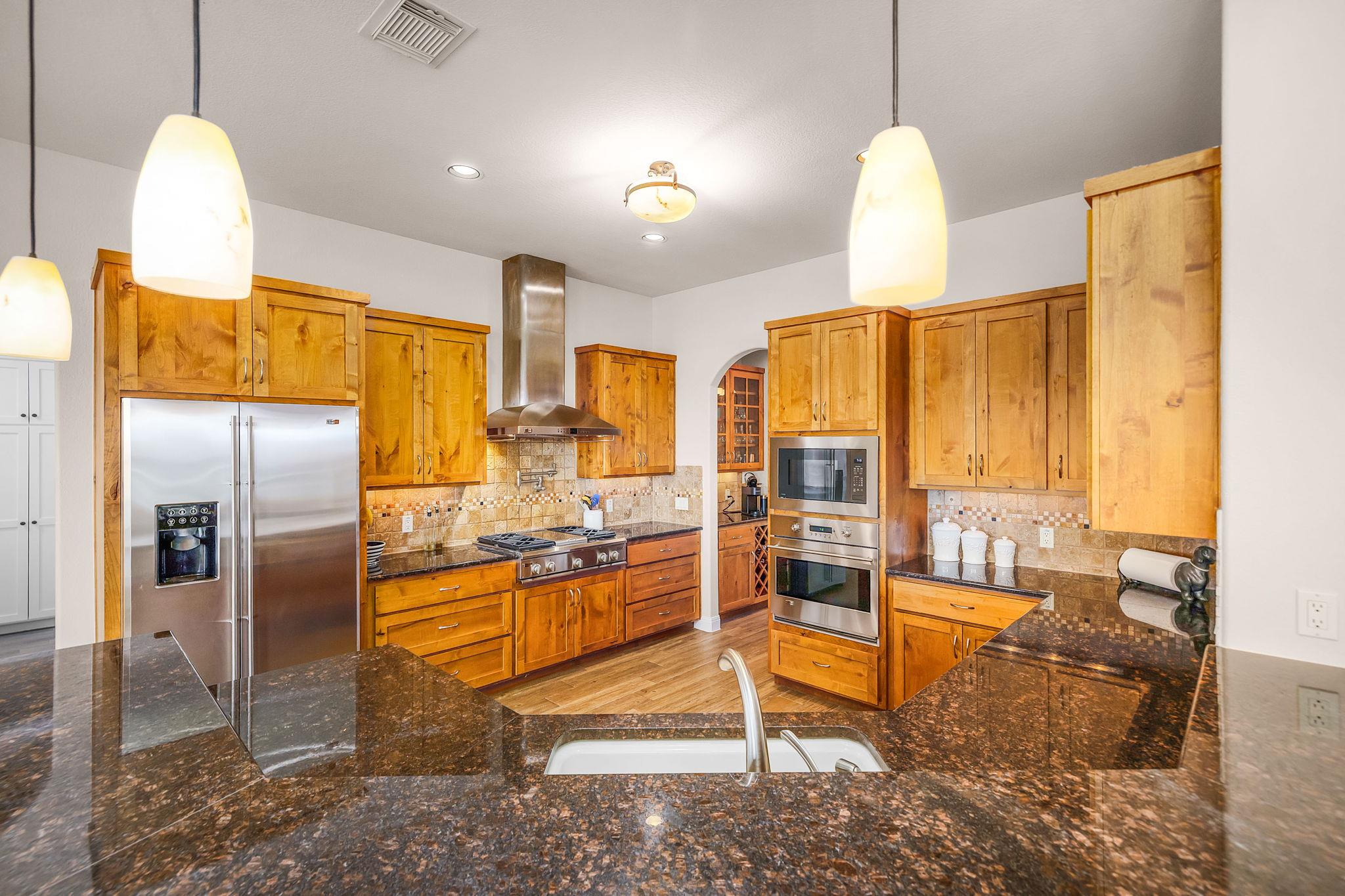 12407 Aquaplex Dr, Buda, TX 78610