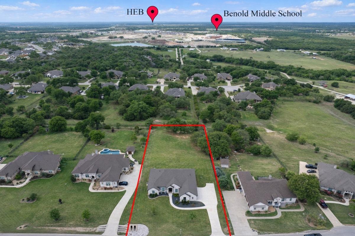 329 Independence Dr, Georgetown, TX 78633