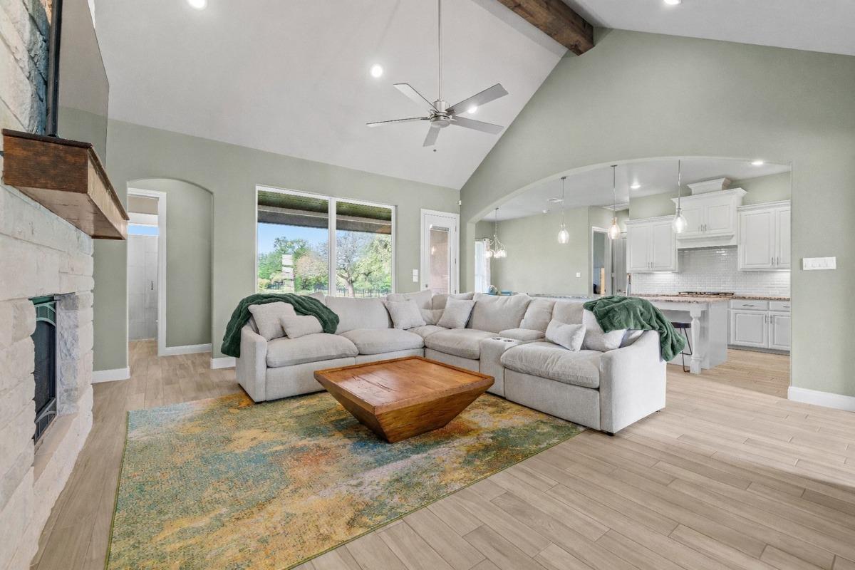 329 Independence Dr, Georgetown, TX 78633