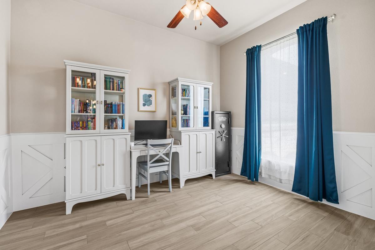 329 Independence Dr, Georgetown, TX 78633