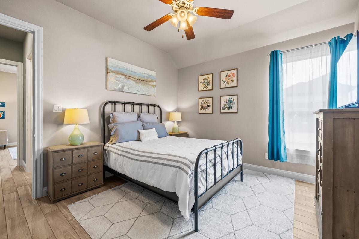 329 Independence Dr, Georgetown, TX 78633