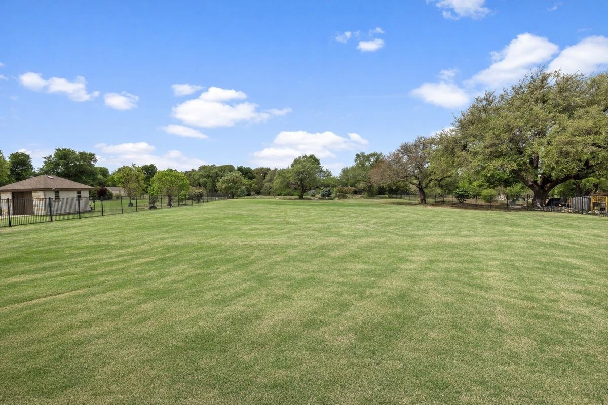 329 Independence Dr, Georgetown, TX 78633