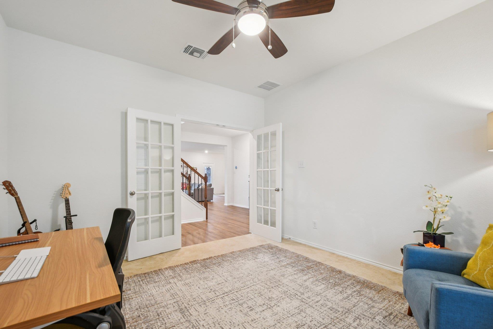 1832 Stinnett Dr, Leander, TX 78641