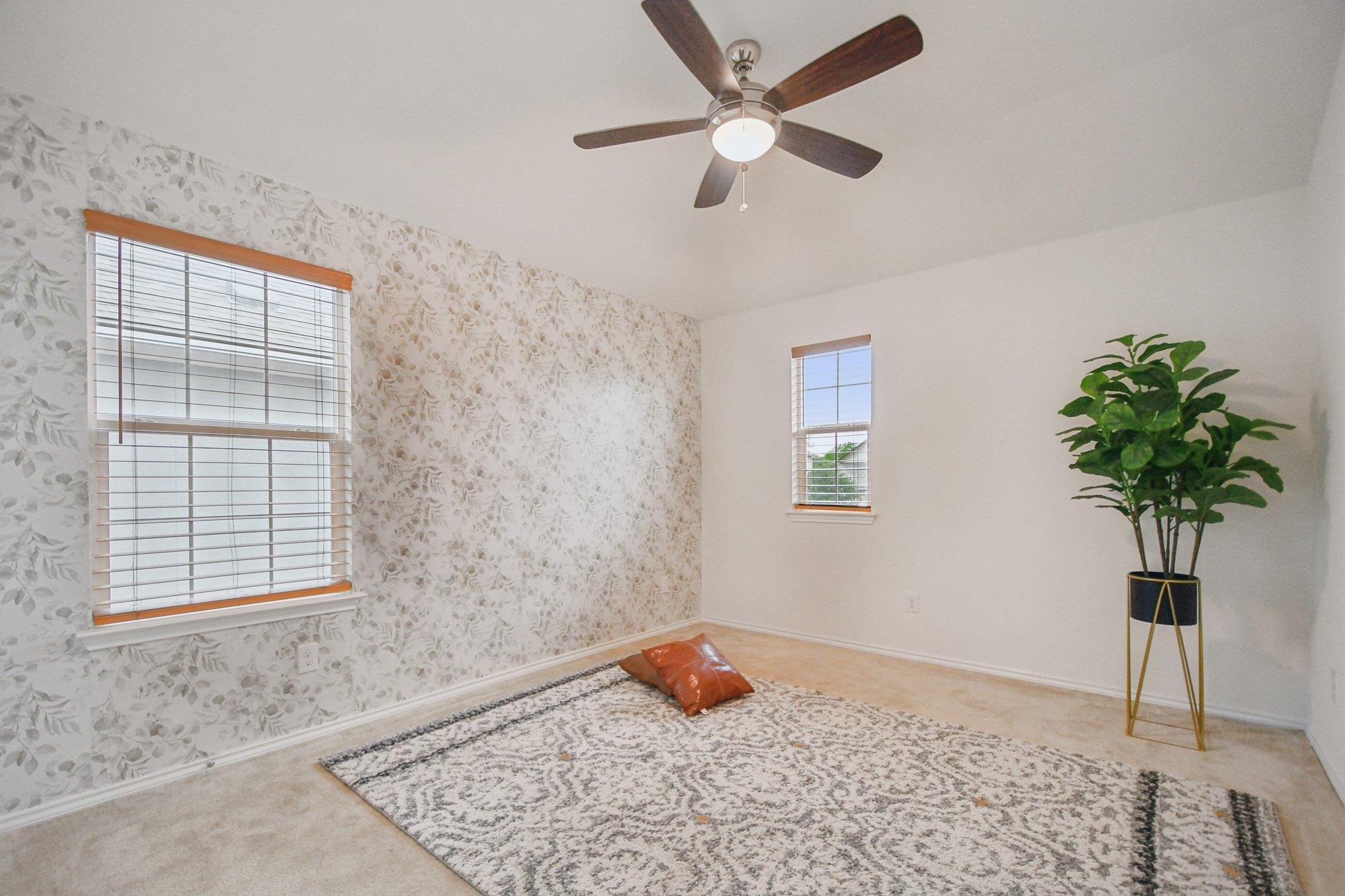 1832 Stinnett Dr, Leander, TX 78641