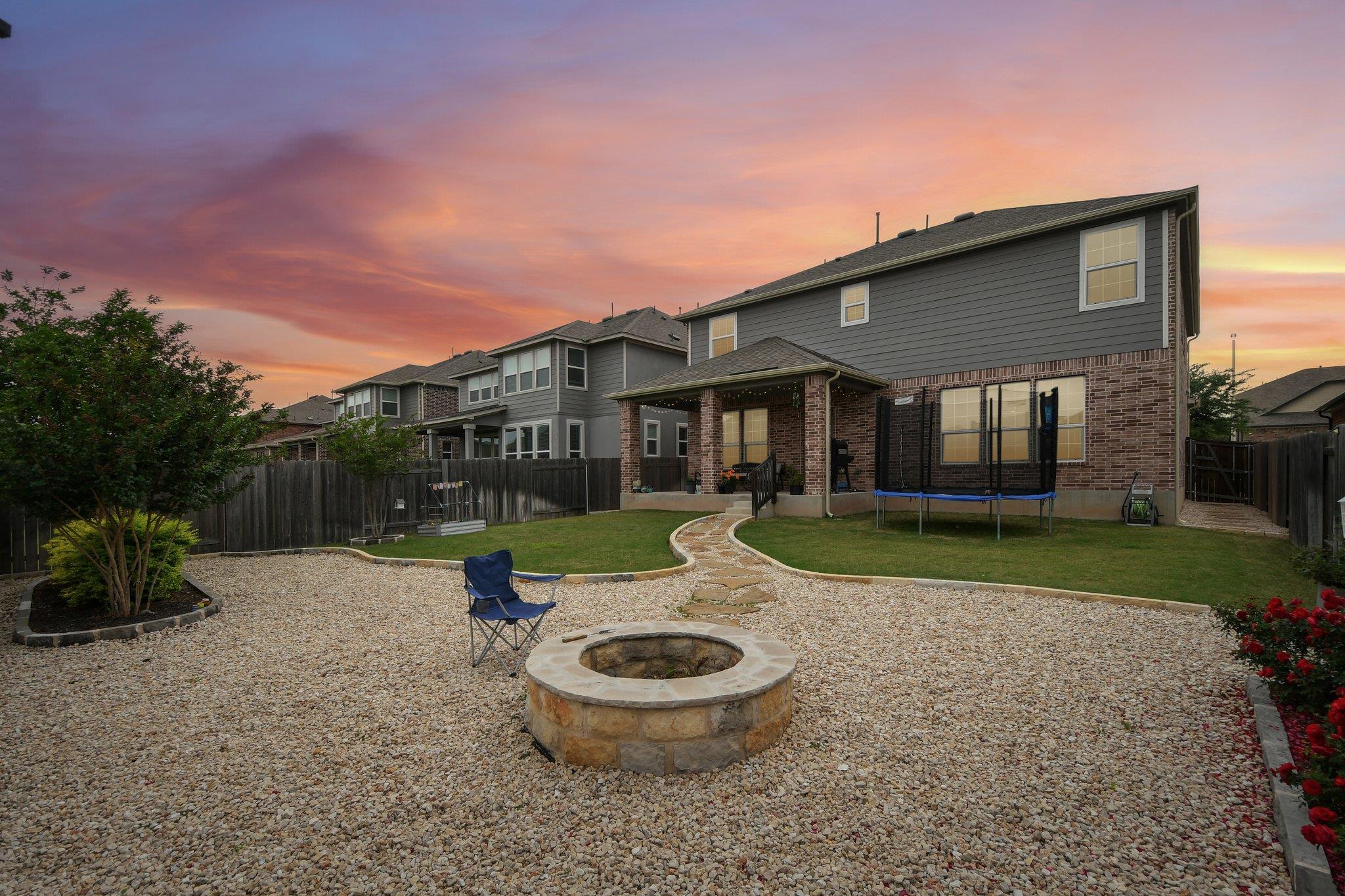 1832 Stinnett Dr, Leander, TX 78641