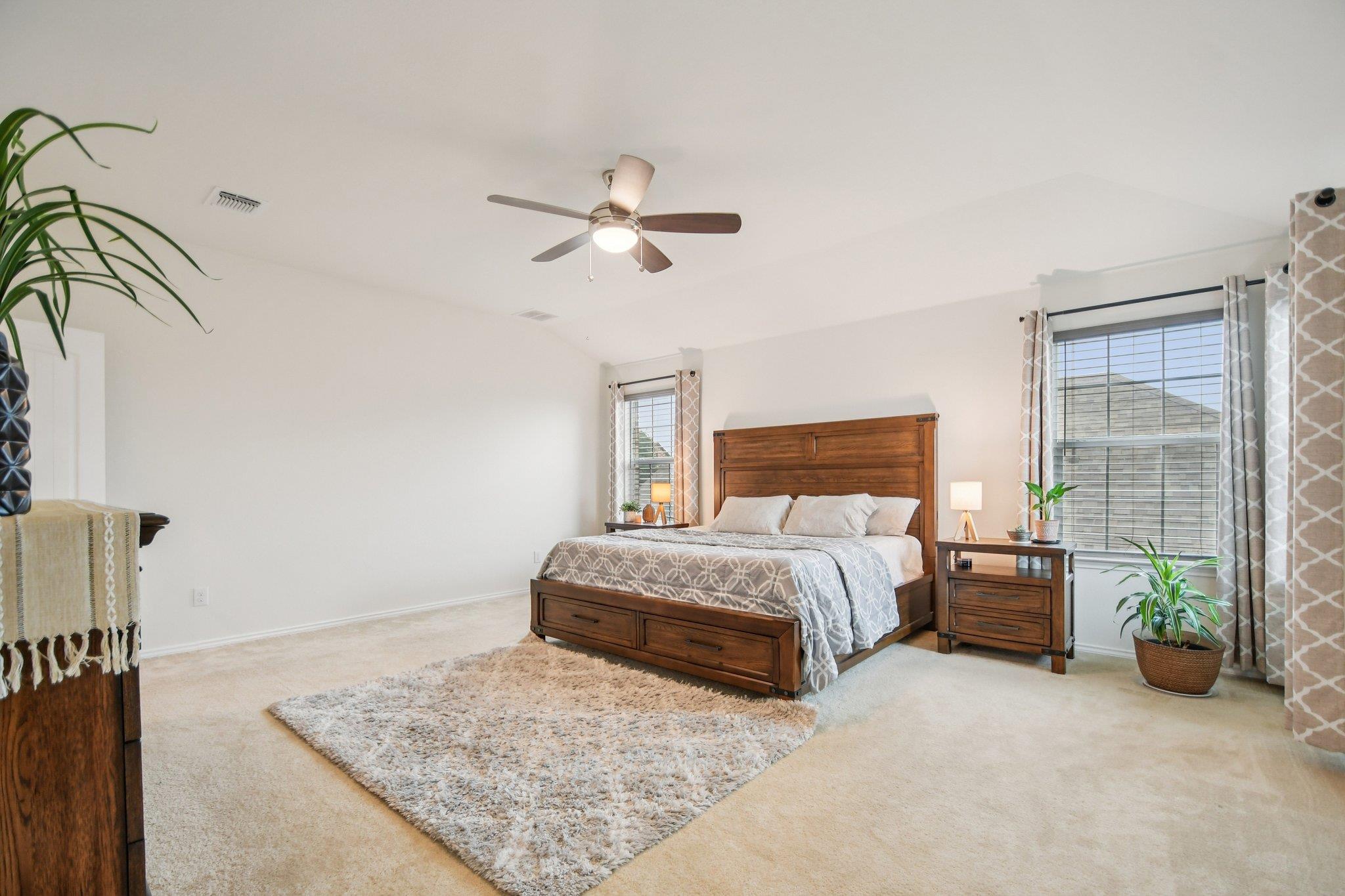 1832 Stinnett Dr, Leander, TX 78641