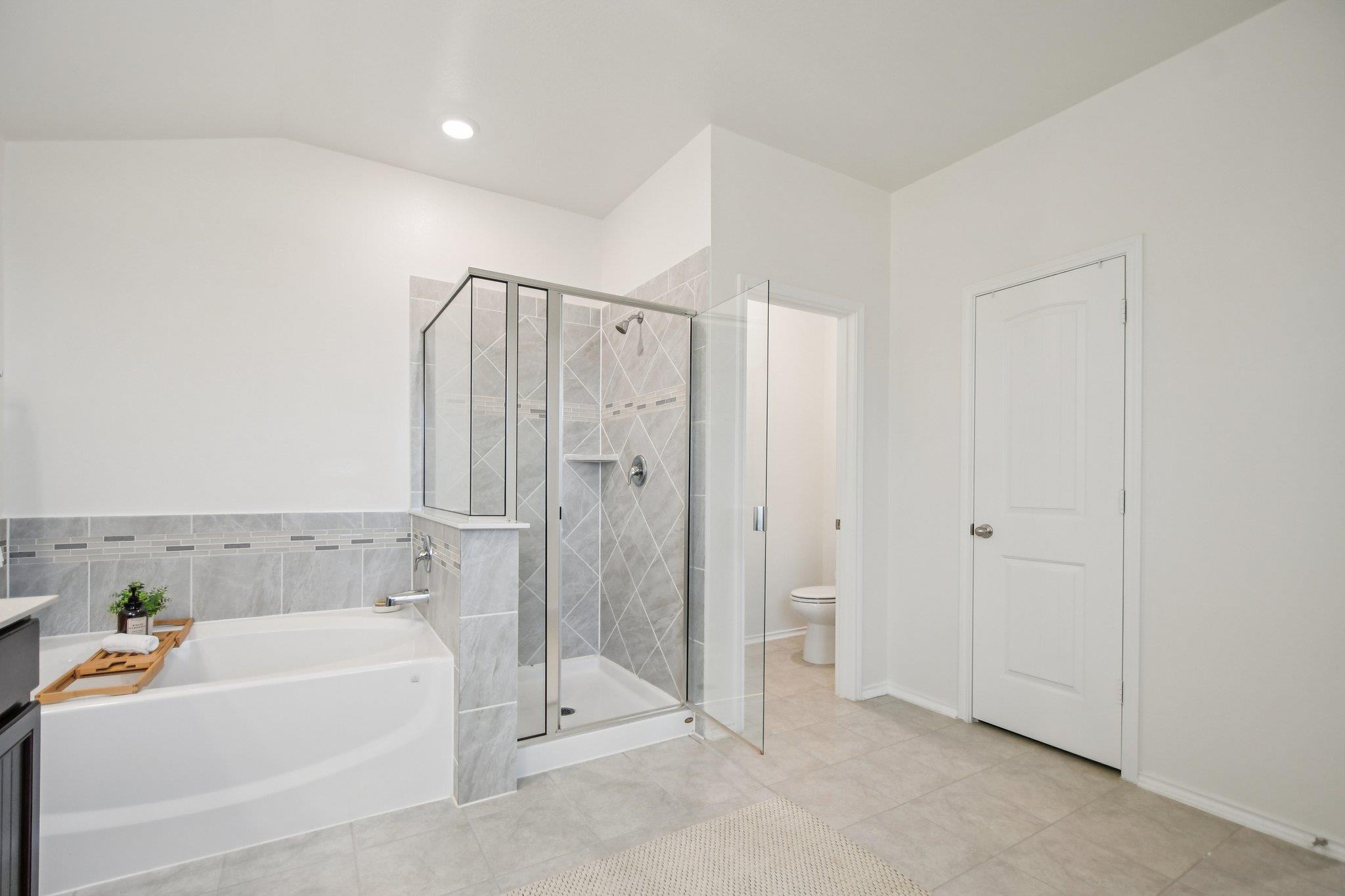 1832 Stinnett Dr, Leander, TX 78641