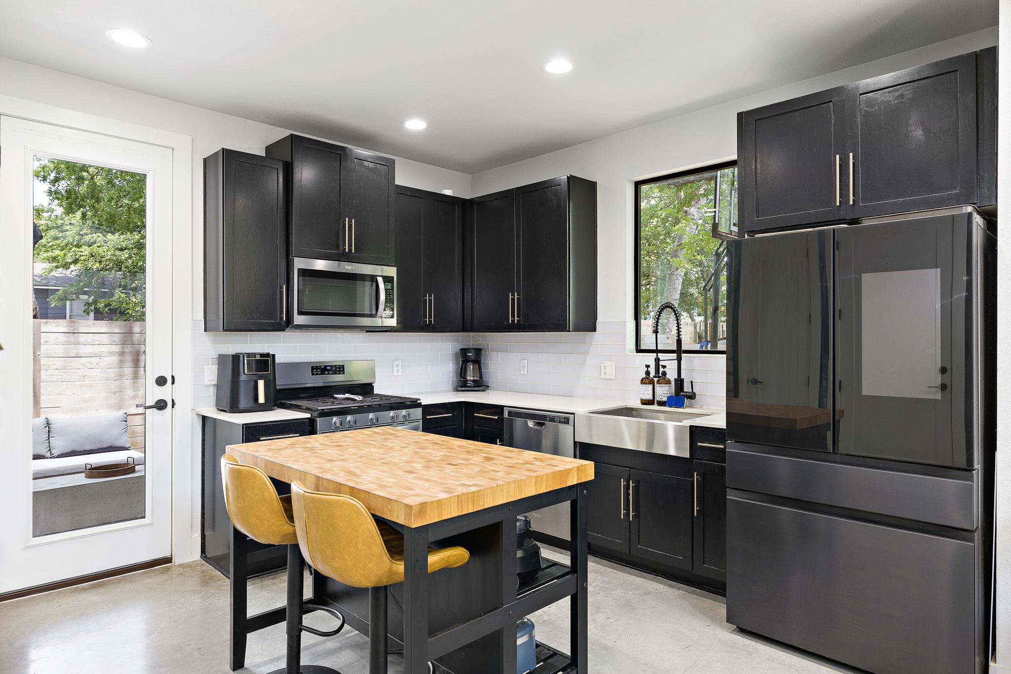 408 W Odell St # 2, Austin, TX 78752