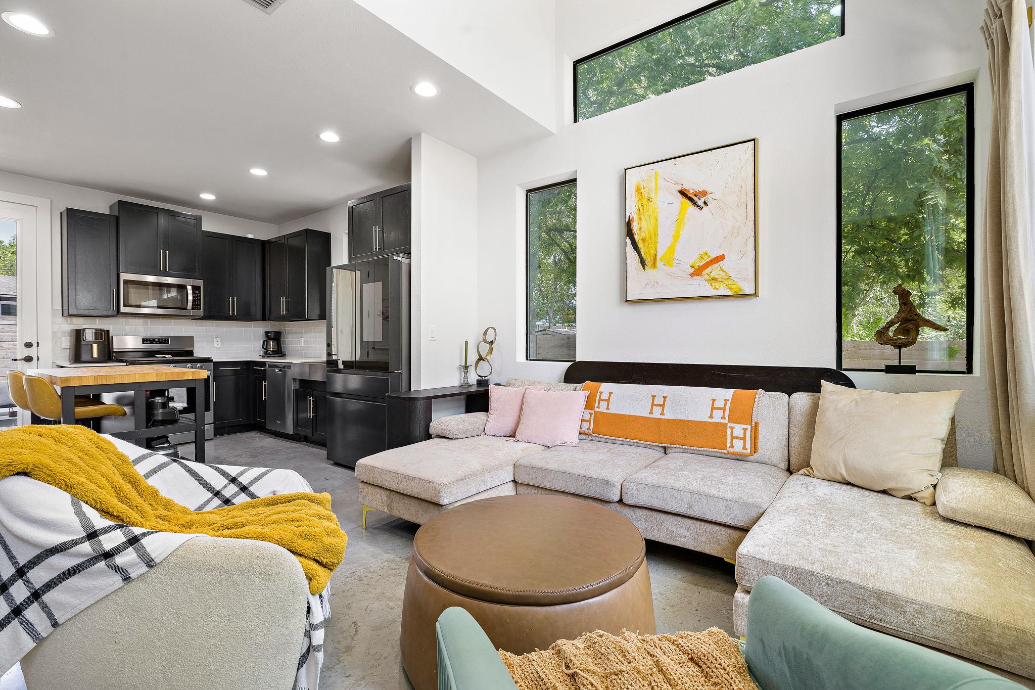 408 W Odell St # 2, Austin, TX 78752