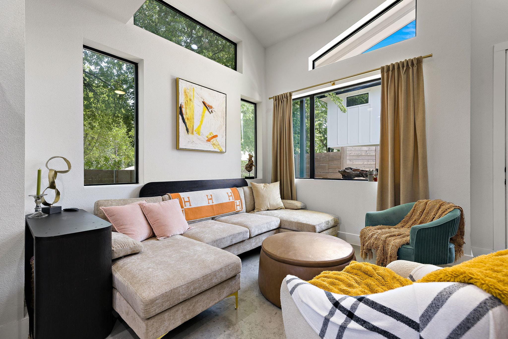 408 W Odell St # 2, Austin, TX 78752