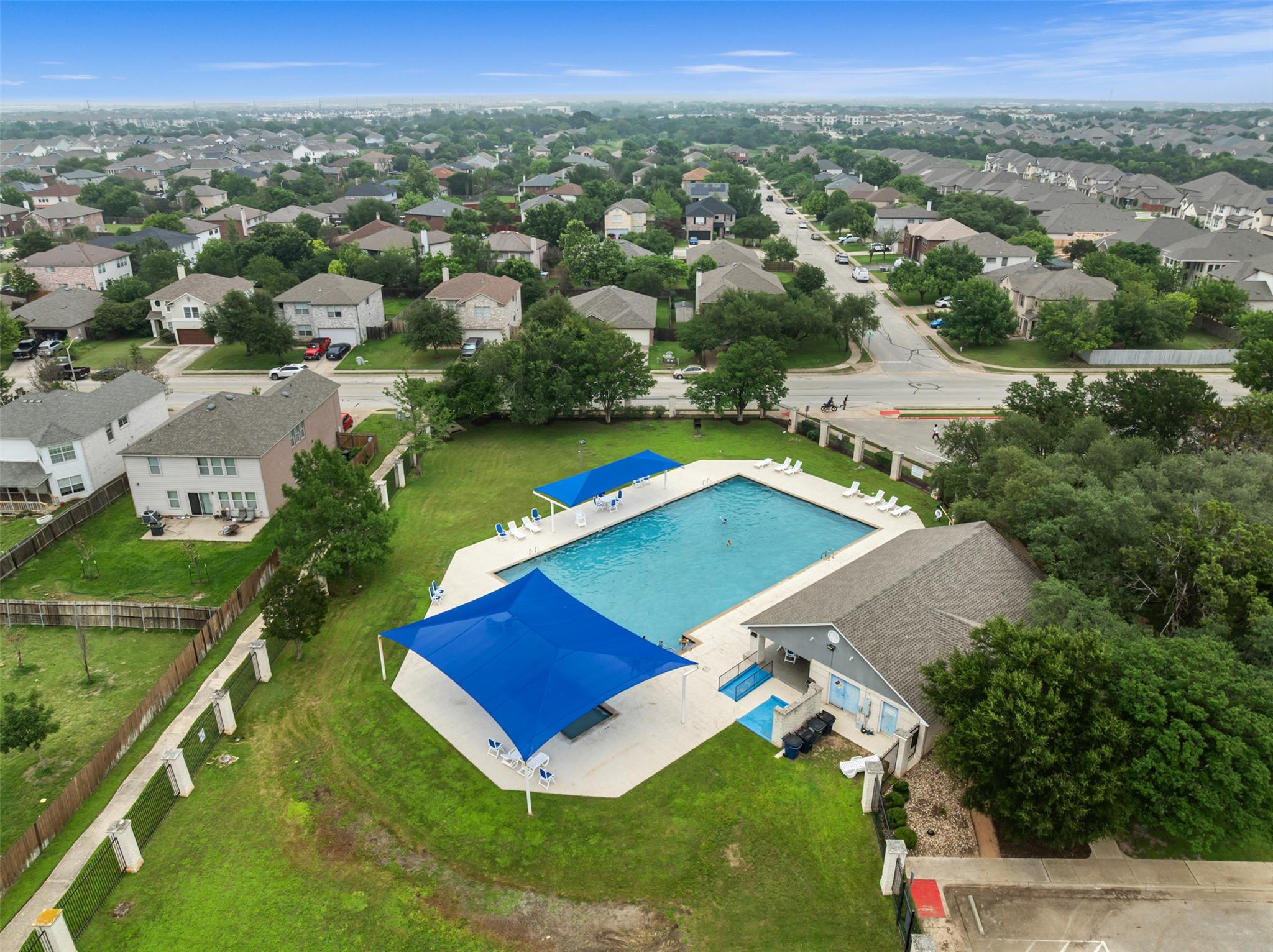 200 Deercreek Ln, Leander, TX 78641