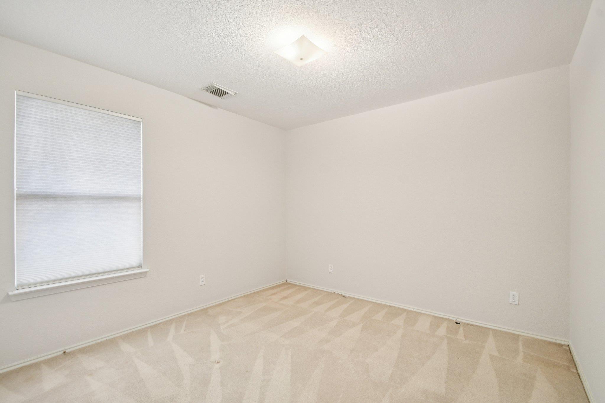 604 Clyde Ct, San Marcos, TX 78666