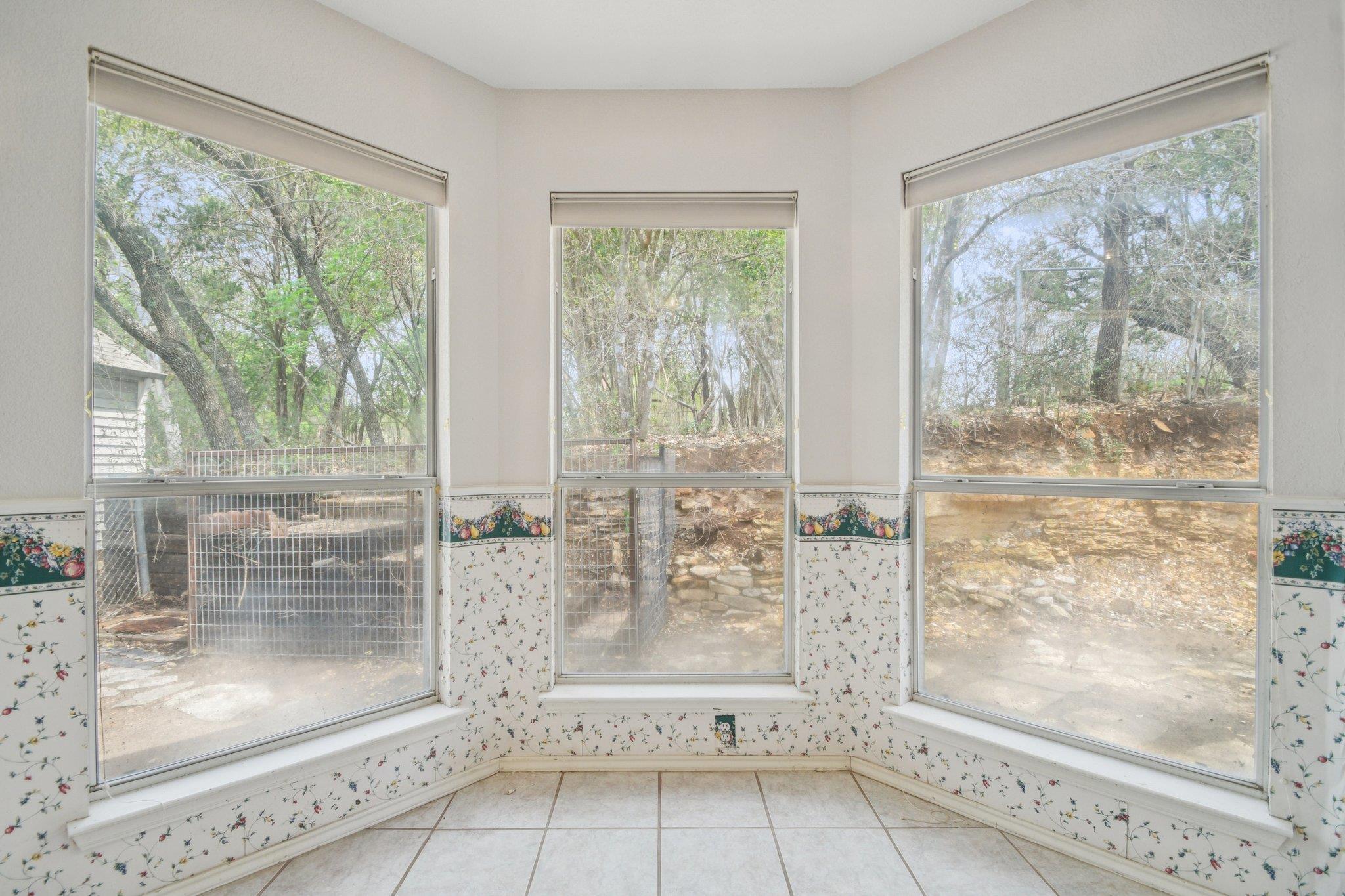 604 Clyde Ct, San Marcos, TX 78666