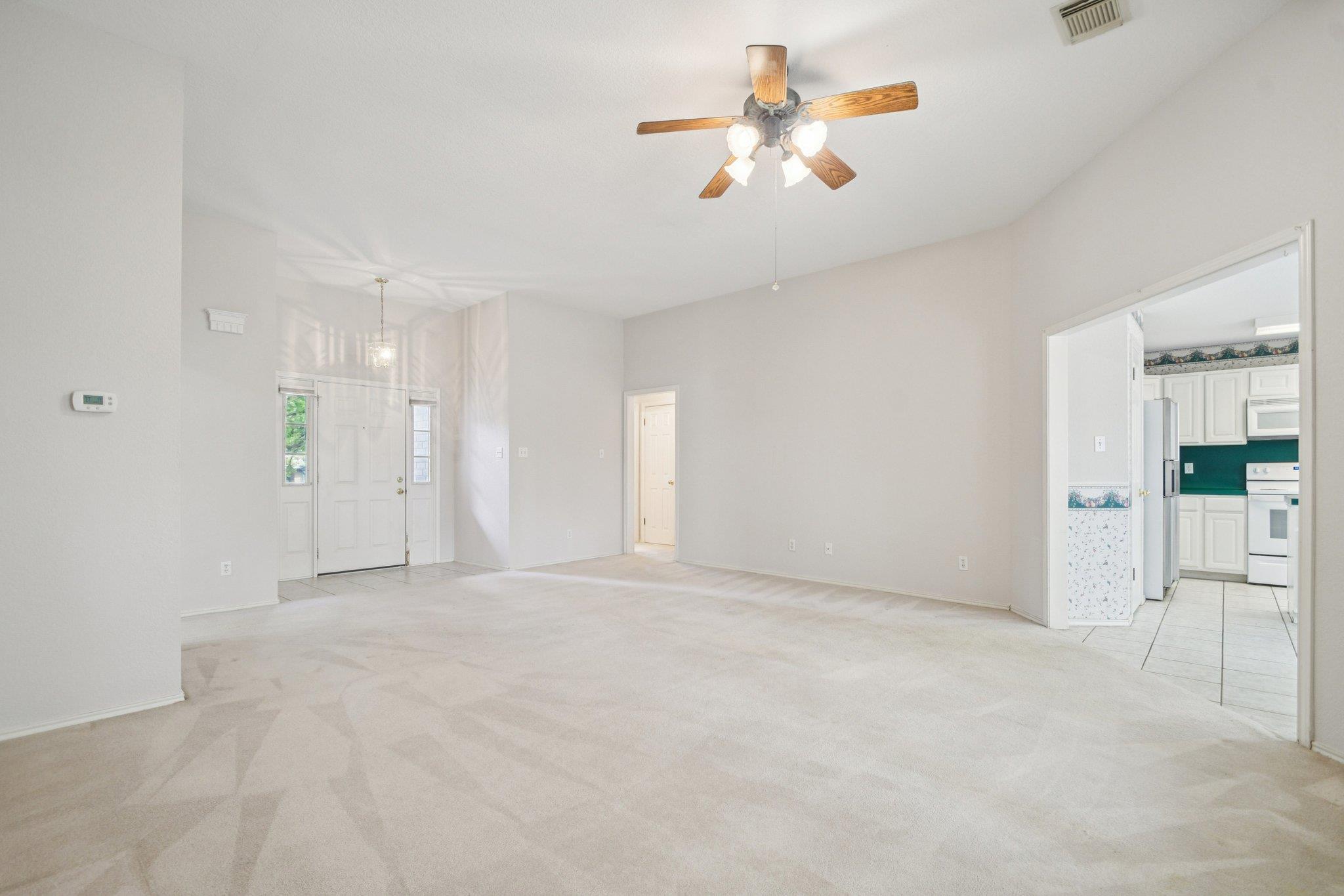 604 Clyde Ct, San Marcos, TX 78666