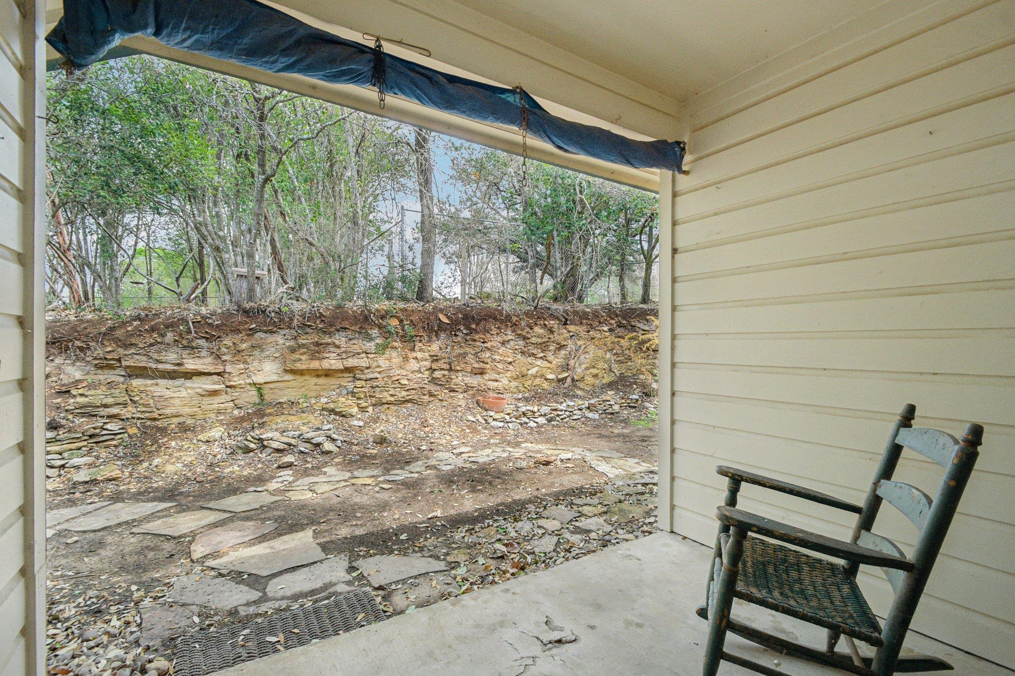 604 Clyde Ct, San Marcos, TX 78666