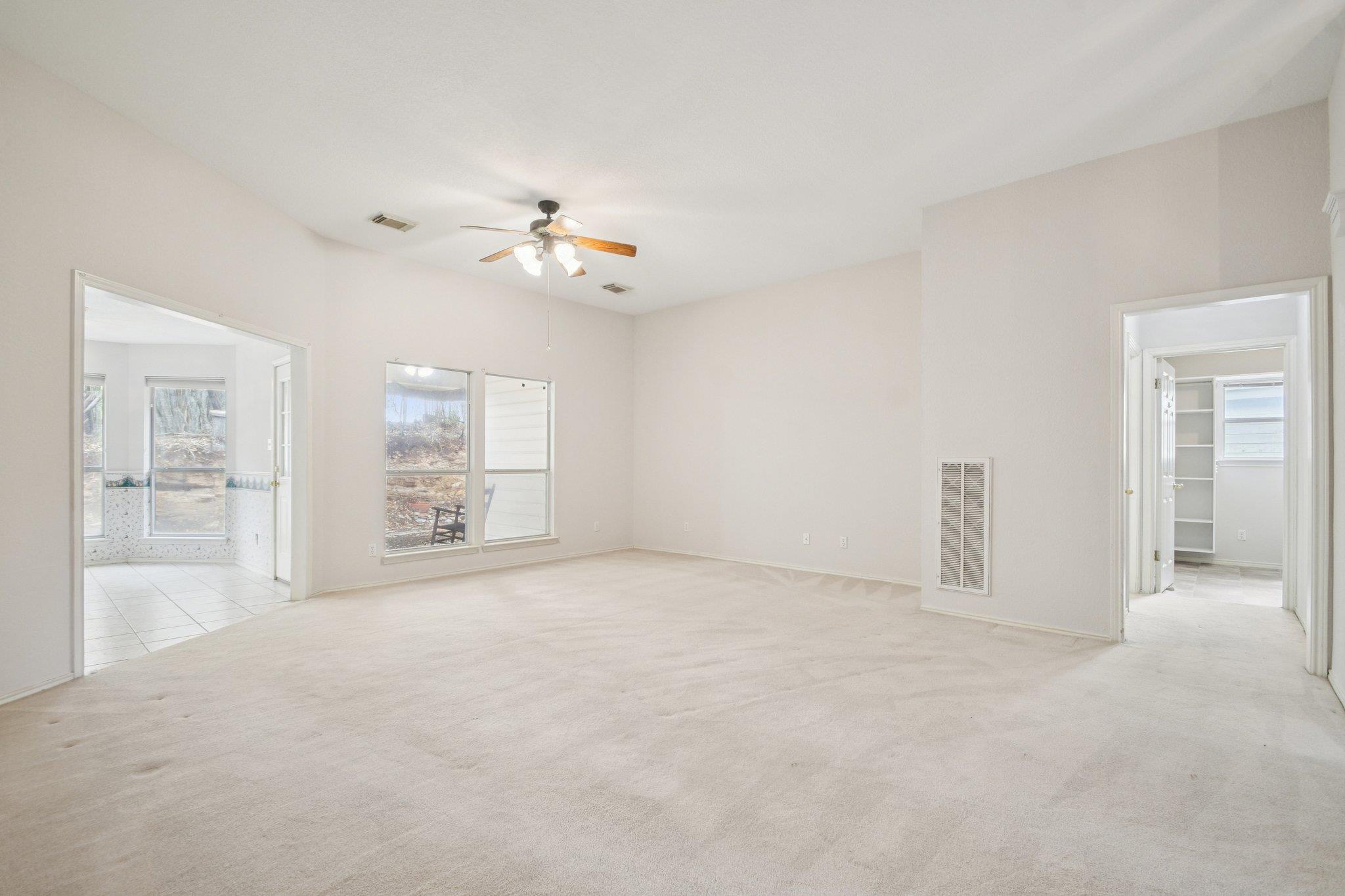 604 Clyde Ct, San Marcos, TX 78666