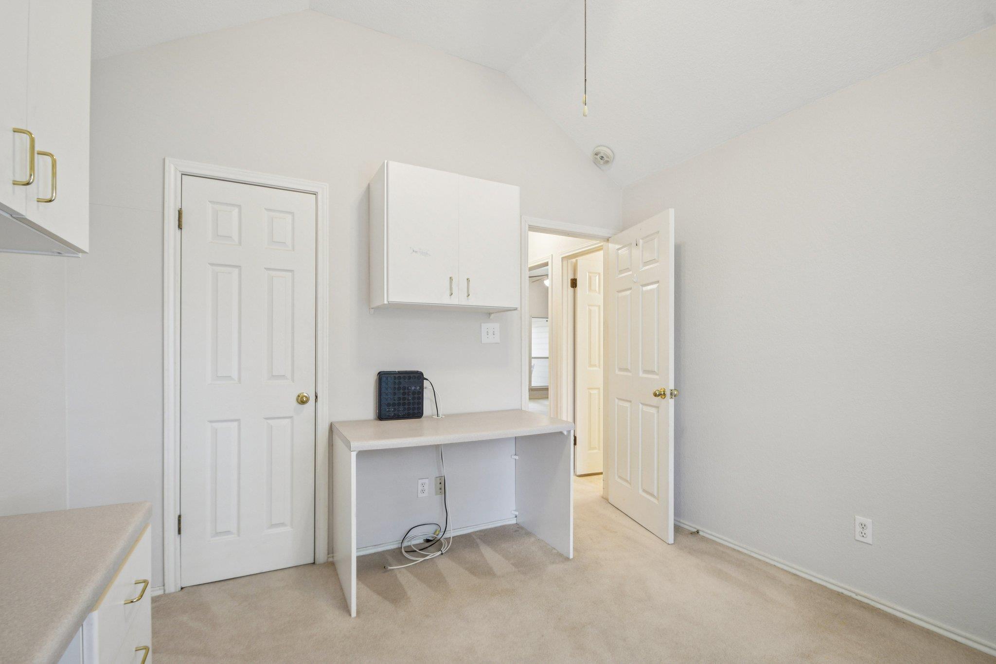 604 Clyde Ct, San Marcos, TX 78666