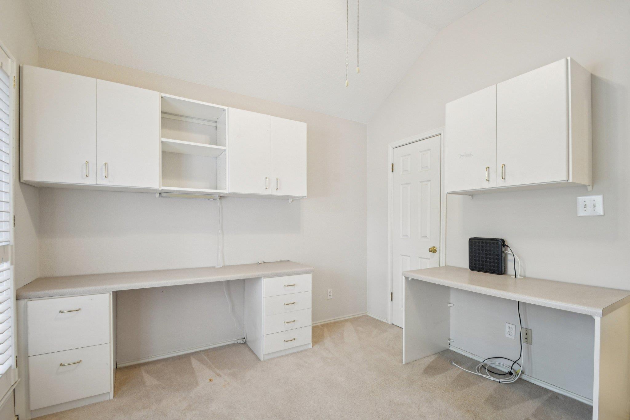 604 Clyde Ct, San Marcos, TX 78666