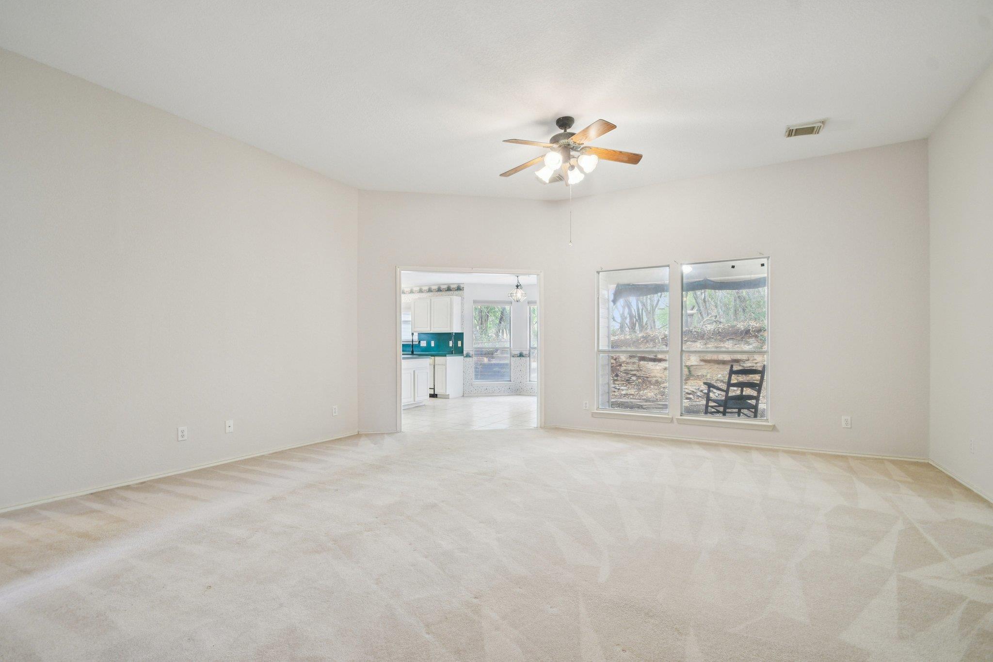 604 Clyde Ct, San Marcos, TX 78666