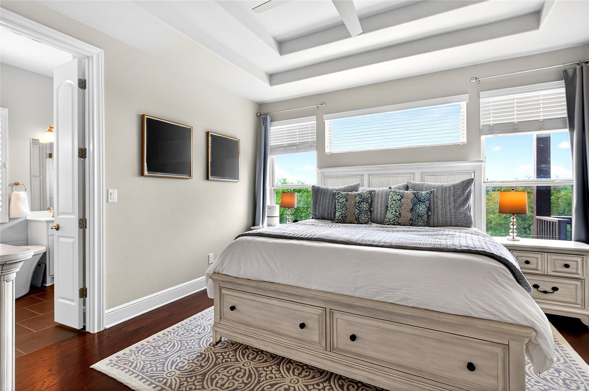 907 Valley View Dr, Leander, TX 78641