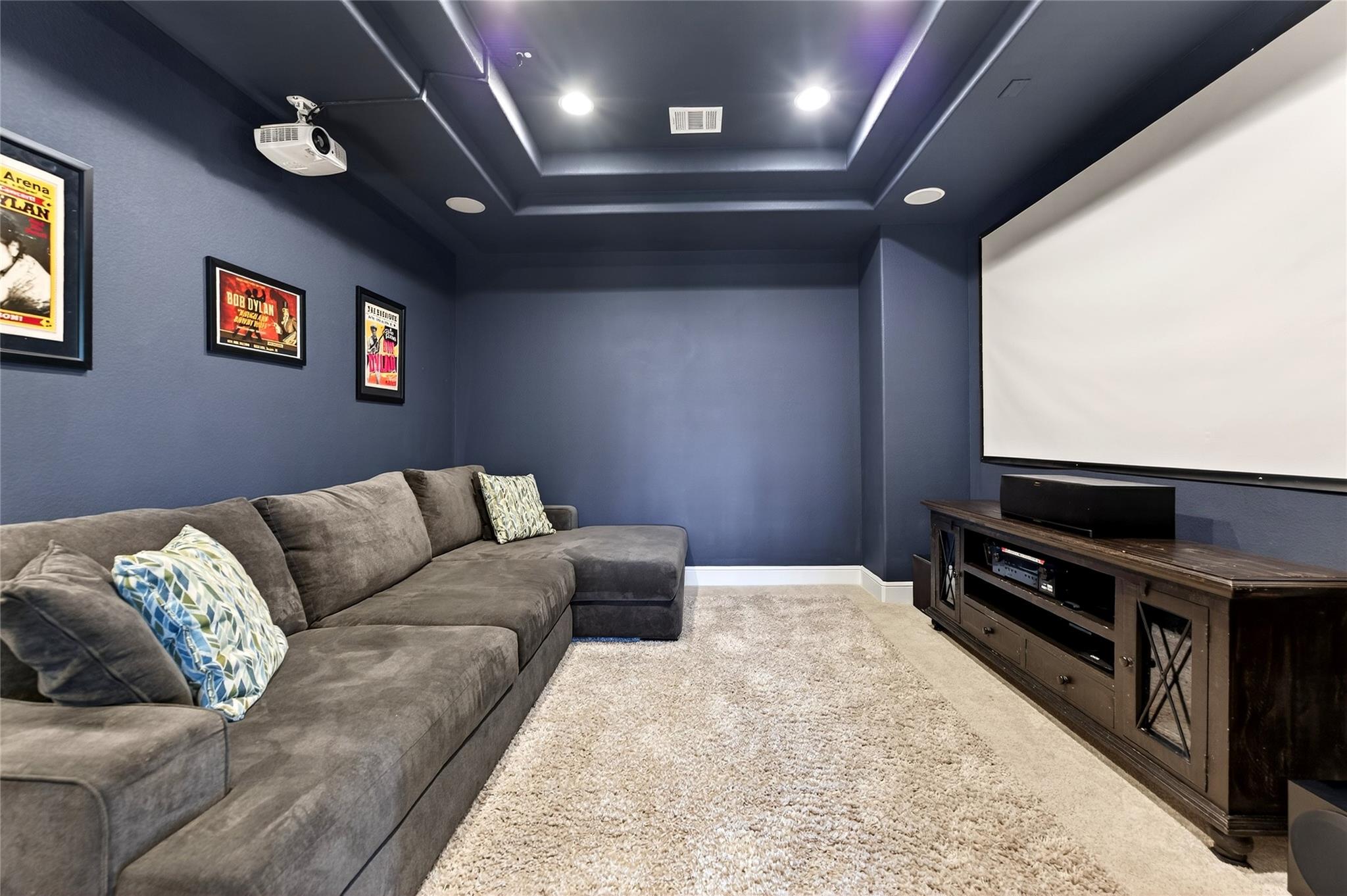 907 Valley View Dr, Leander, TX 78641