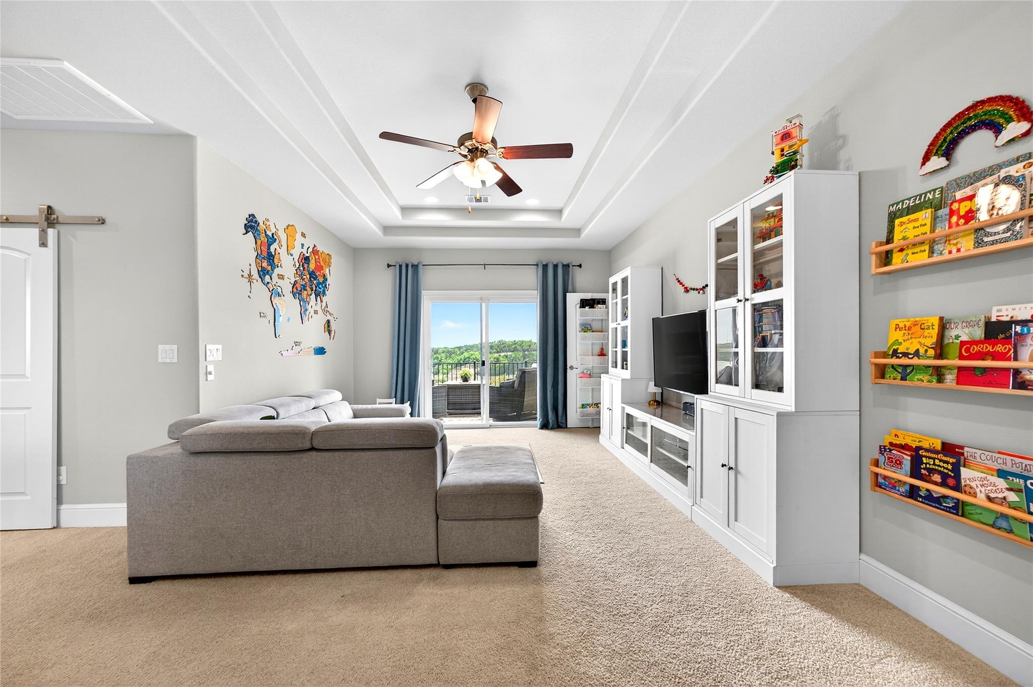 907 Valley View Dr, Leander, TX 78641