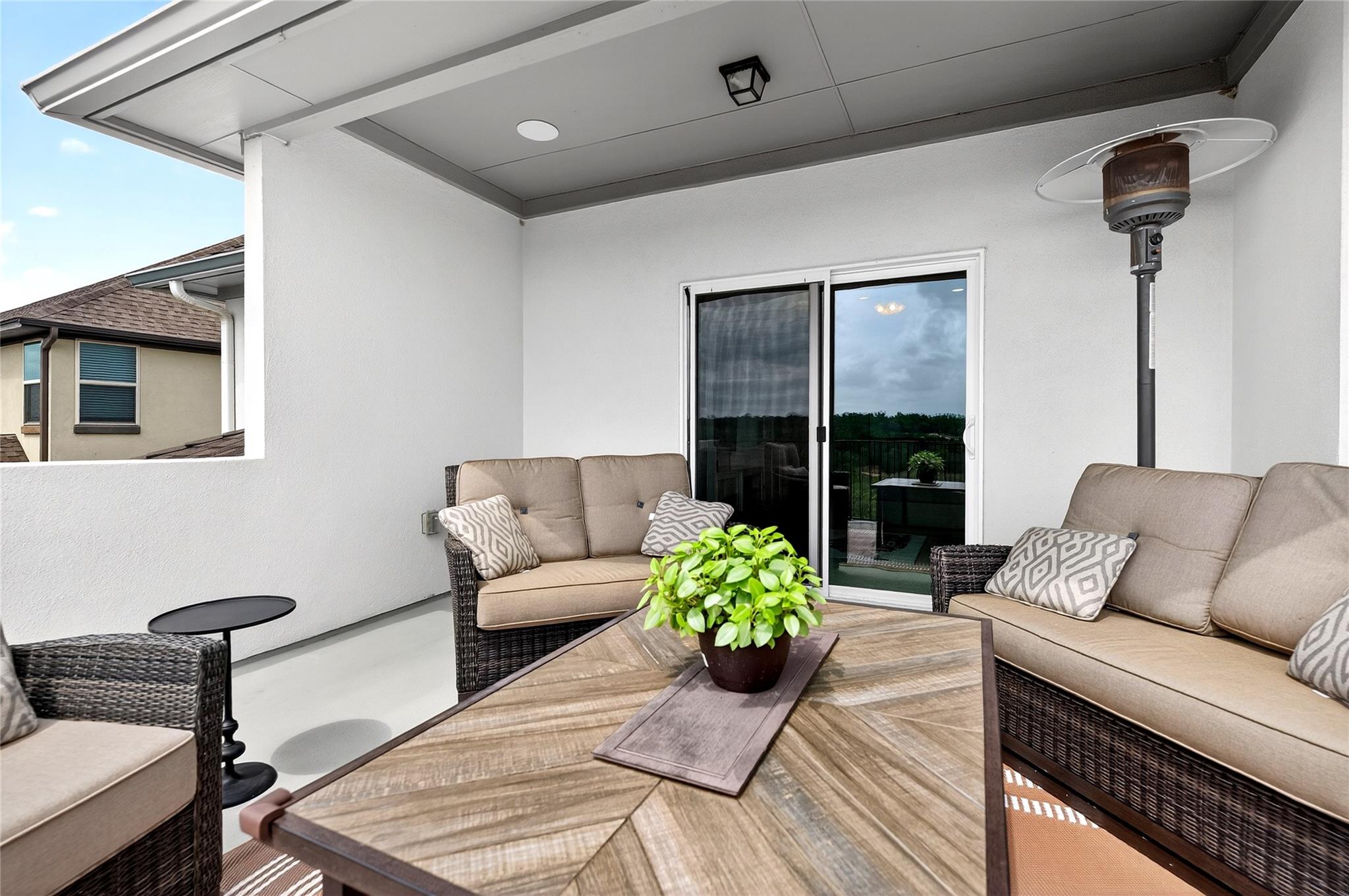 907 Valley View Dr, Leander, TX 78641