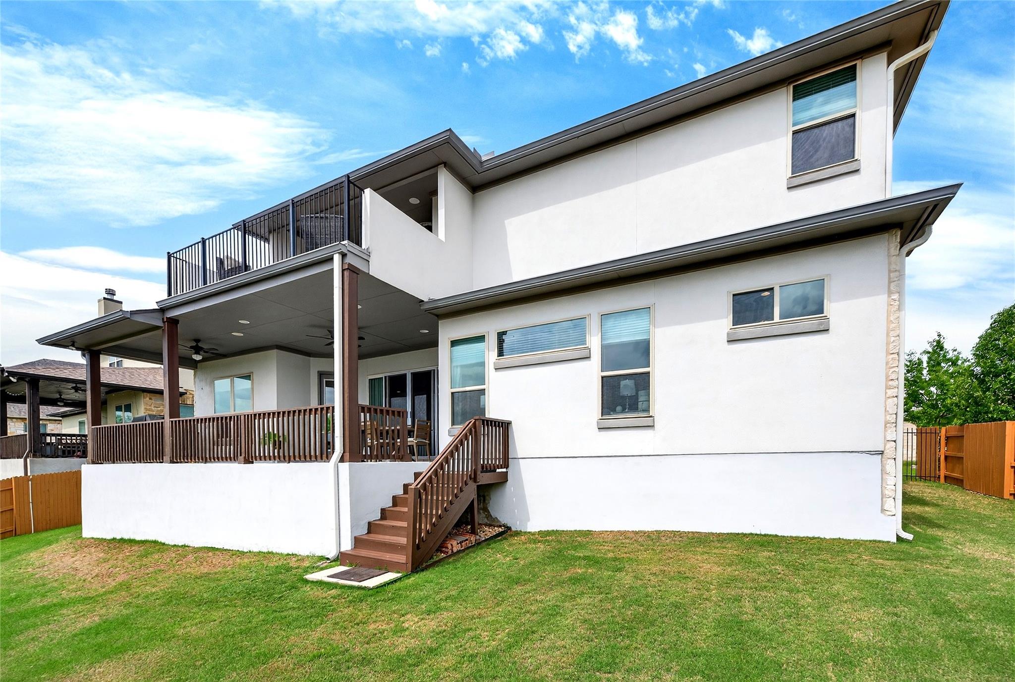 907 Valley View Dr, Leander, TX 78641