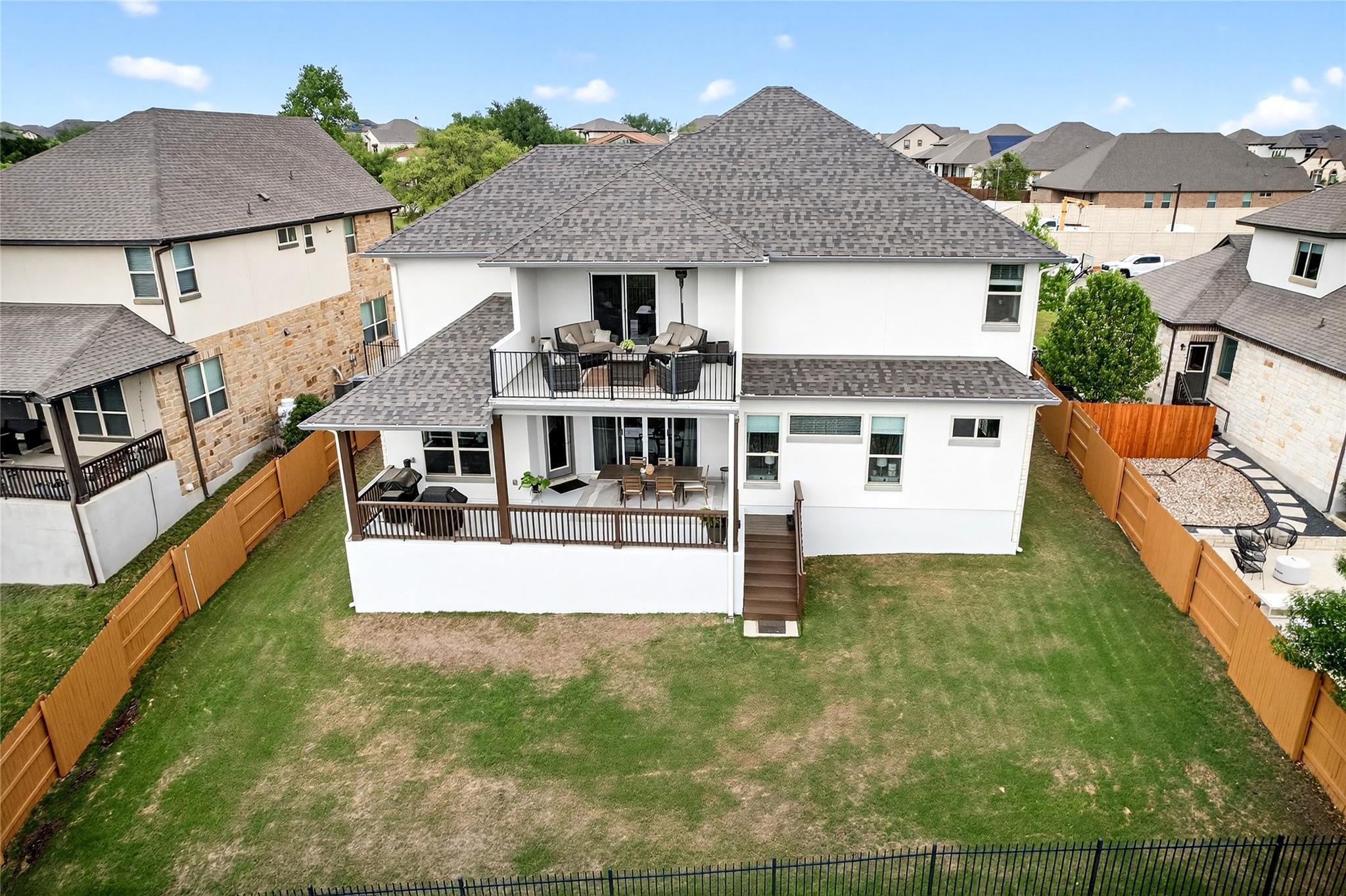 907 Valley View Dr, Leander, TX 78641