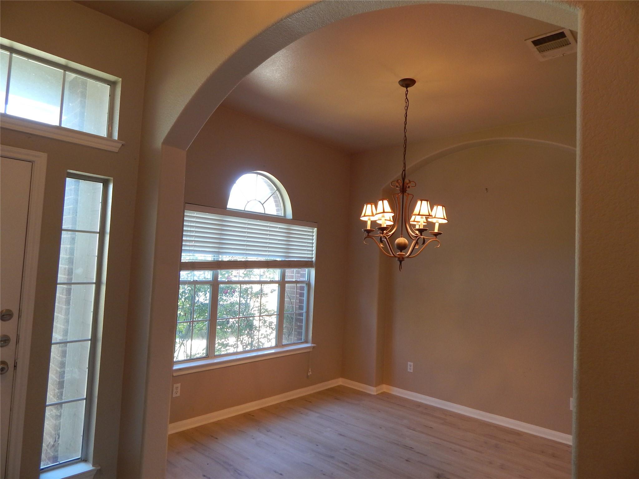 601 Abbeyglen Castle Dr, Pflugerville, TX 78660