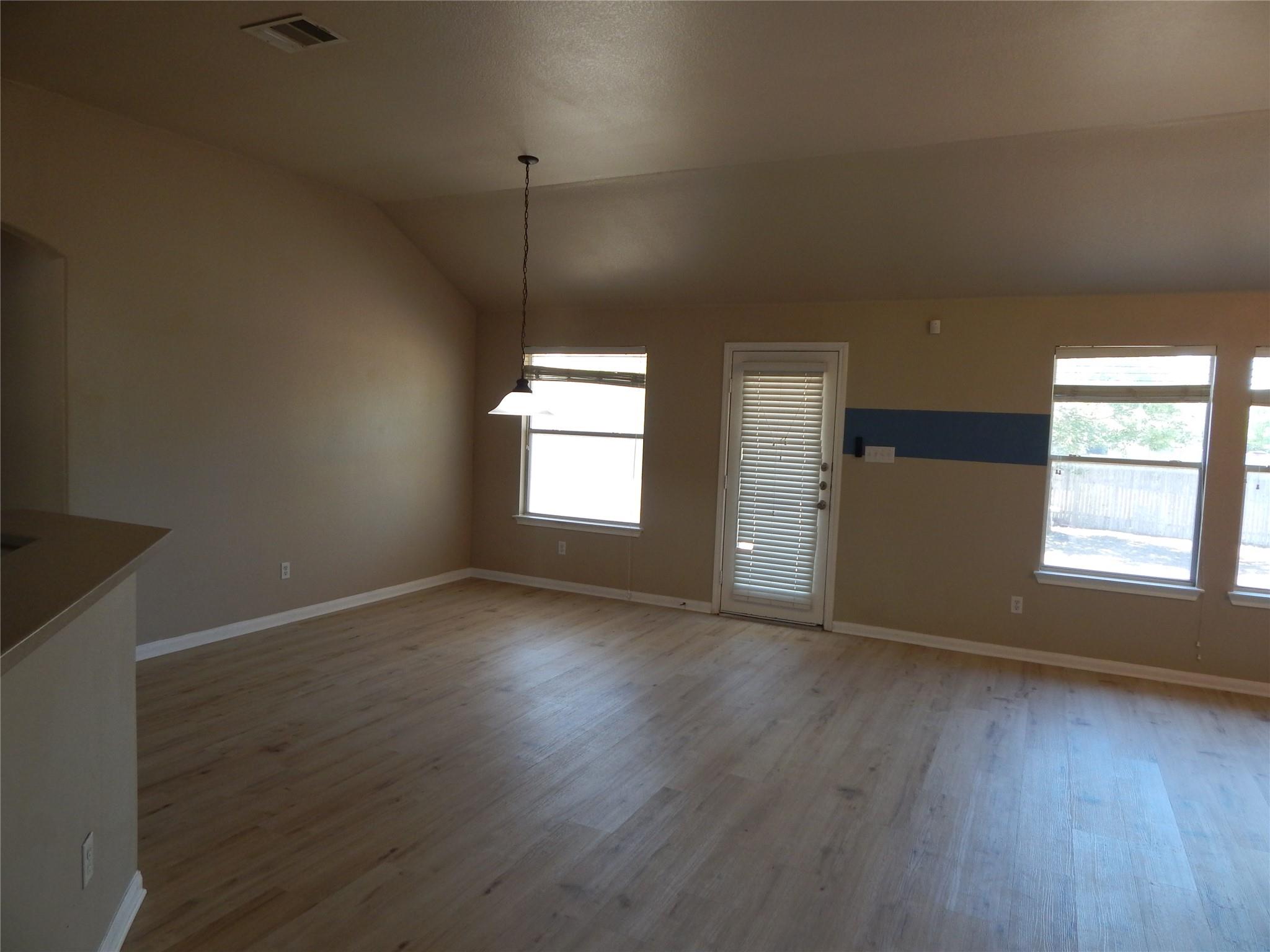 601 Abbeyglen Castle Dr, Pflugerville, TX 78660