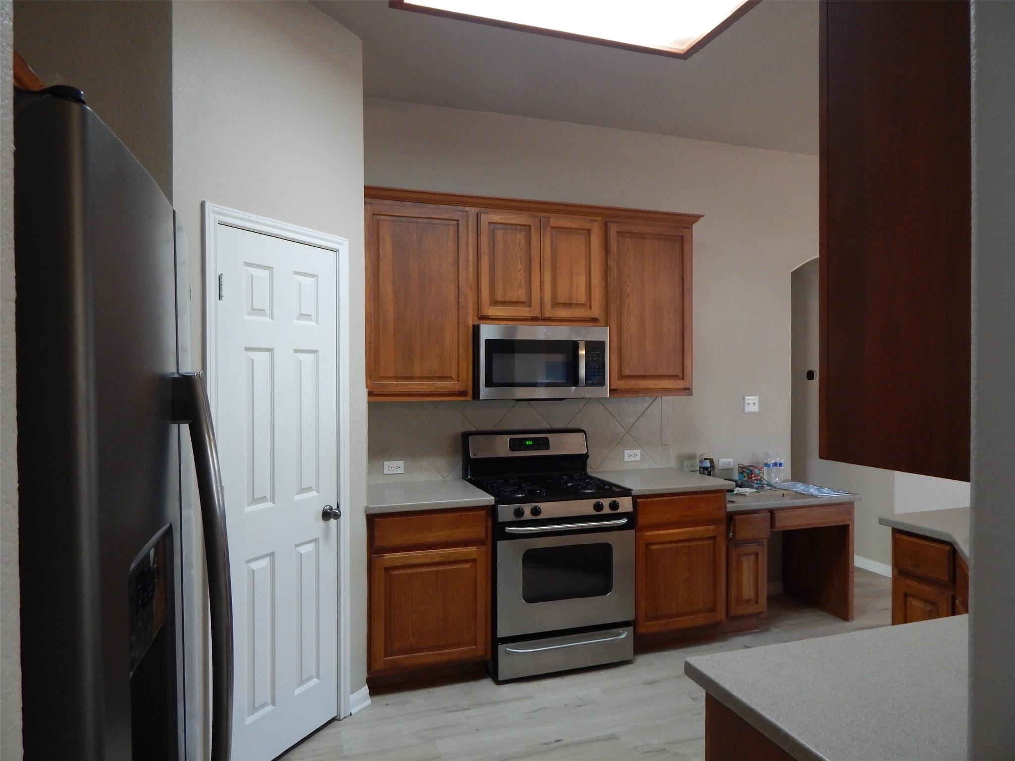 601 Abbeyglen Castle Dr, Pflugerville, TX 78660